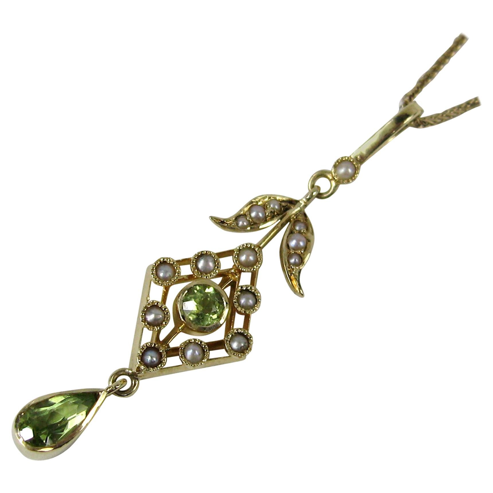 14 Karat Gold Peridot Seed Pearl Lavalier Necklace For Sale