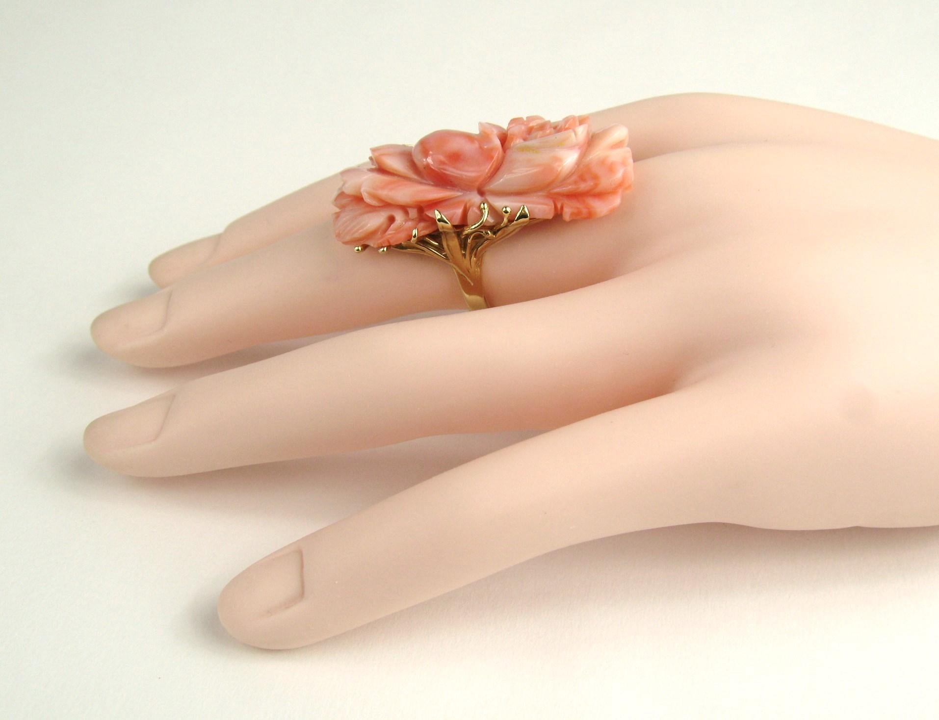 14 Karat Gold Rosa Engel geschnitzt Floral Koralle Ring Damen im Angebot