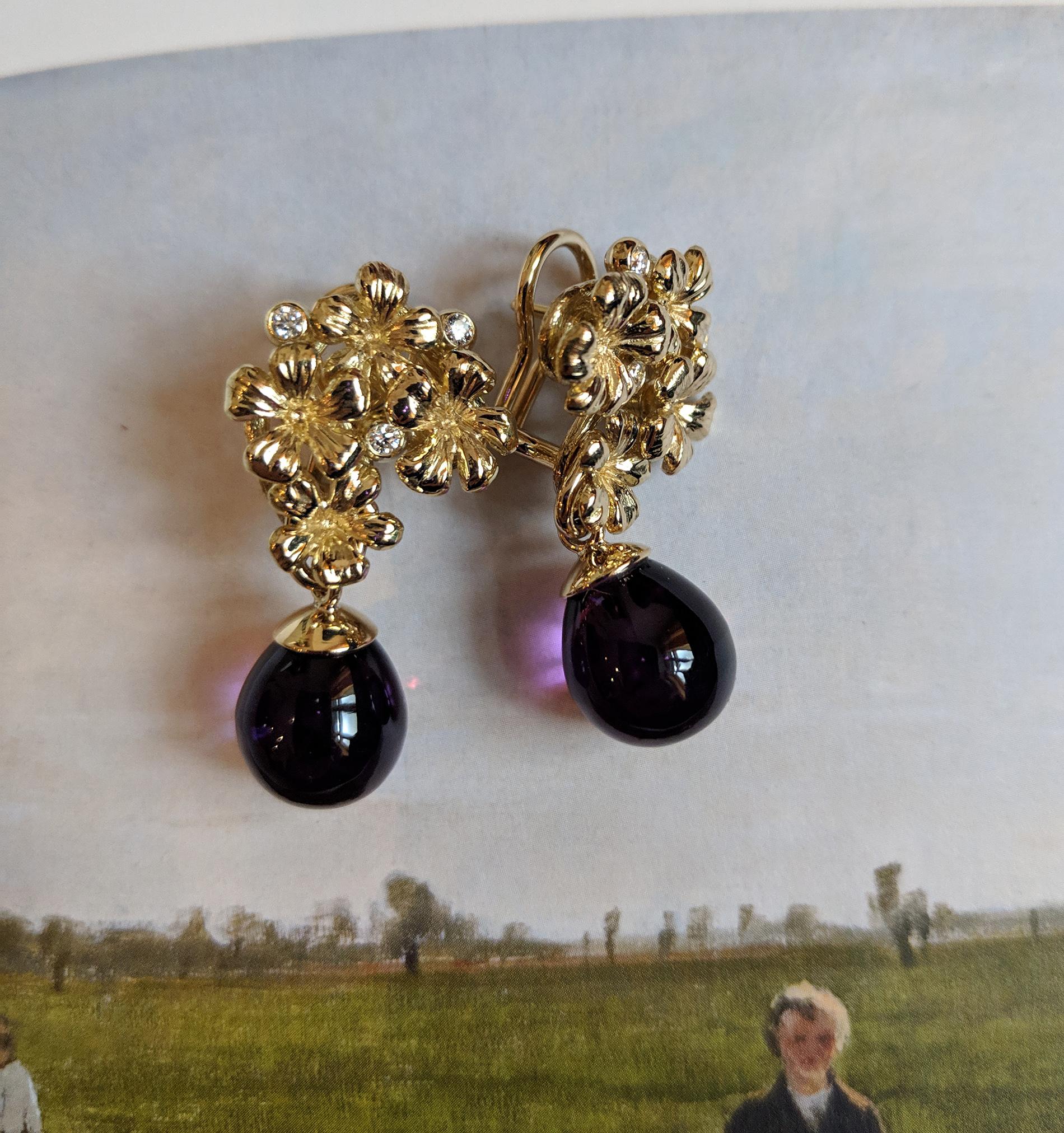 14 Karat Gold Plum Flowers Contemporary Earrings with Diamonds and Amethyst For Sale 3