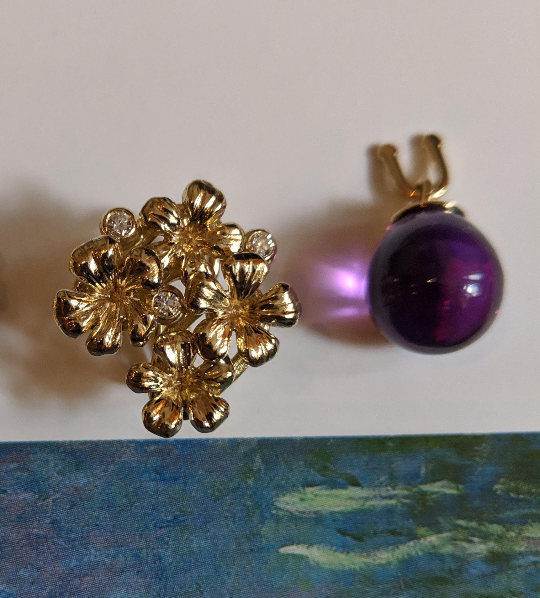 14 Karat Gold Plum Flowers Contemporary Earrings with Diamonds and Amethyst For Sale 1