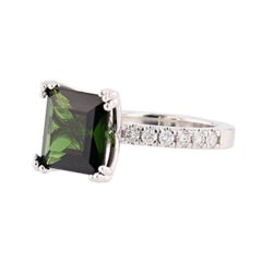 14 Karat Gold Princess Cut 4.20 Carat Green Tourmaline and Diamond Ring