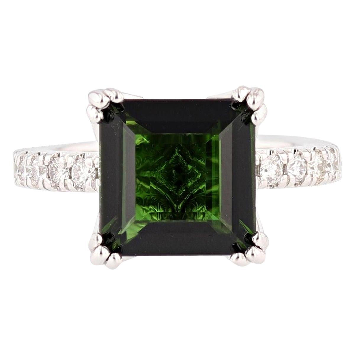 14 Karat Gold Princess Cut 4.20 Carat Green Tourmaline and Diamond Ring