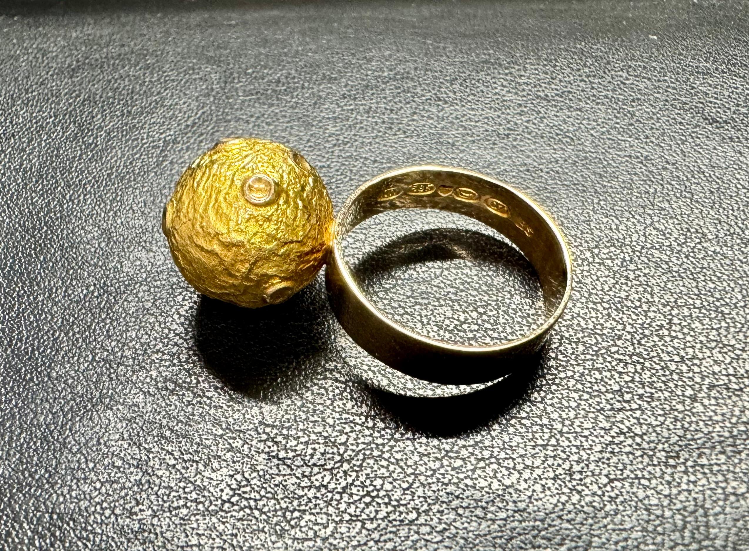 14 Karat Gold Ring Boris Sarvala 1967 Made in Finland. In Good Condition For Sale In Orimattila, FI