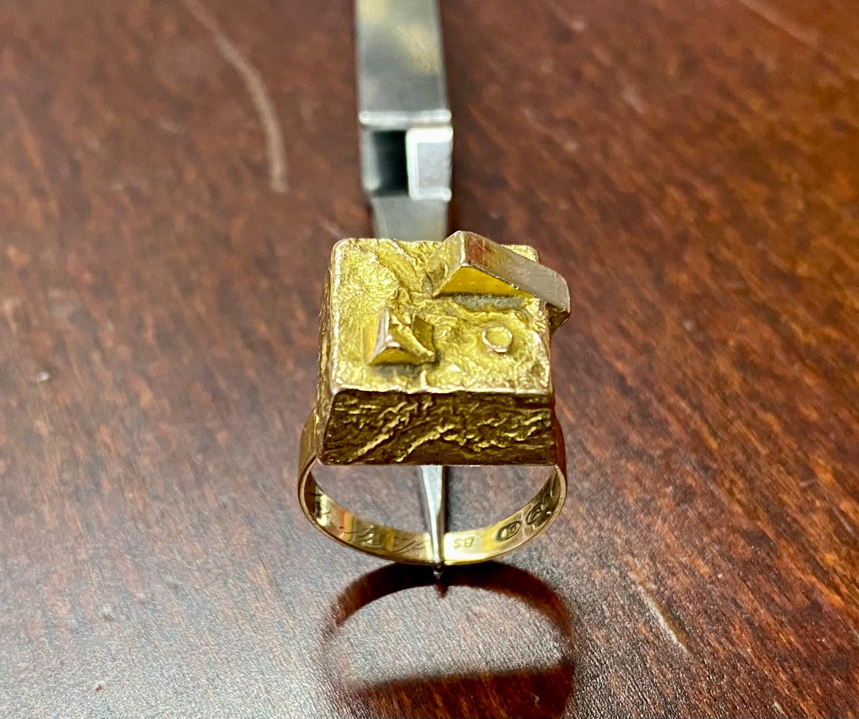 14 Karat Gold Ring Boris Sarvala. N. Westerback Helsinki 1957 Finland In Good Condition For Sale In Orimattila, FI