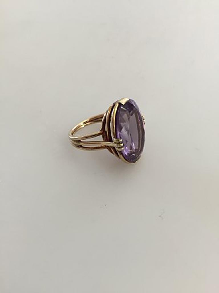 14K Gold Ring Marked JF Ornamented with Amethyst Stone
Ring Size 57 - US size 8
Weighs 10 g / 0.45 oz
