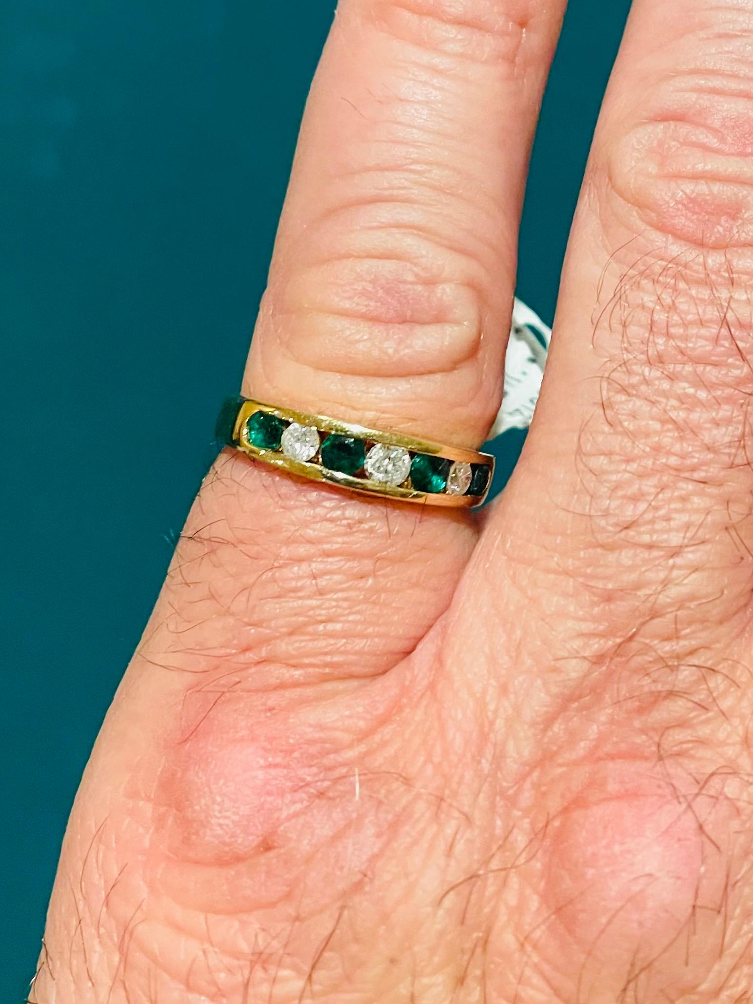 14 Karat Gold Ring or Wedding Band Seven-Stones Emerald and Diamond .36TDW For Sale 5