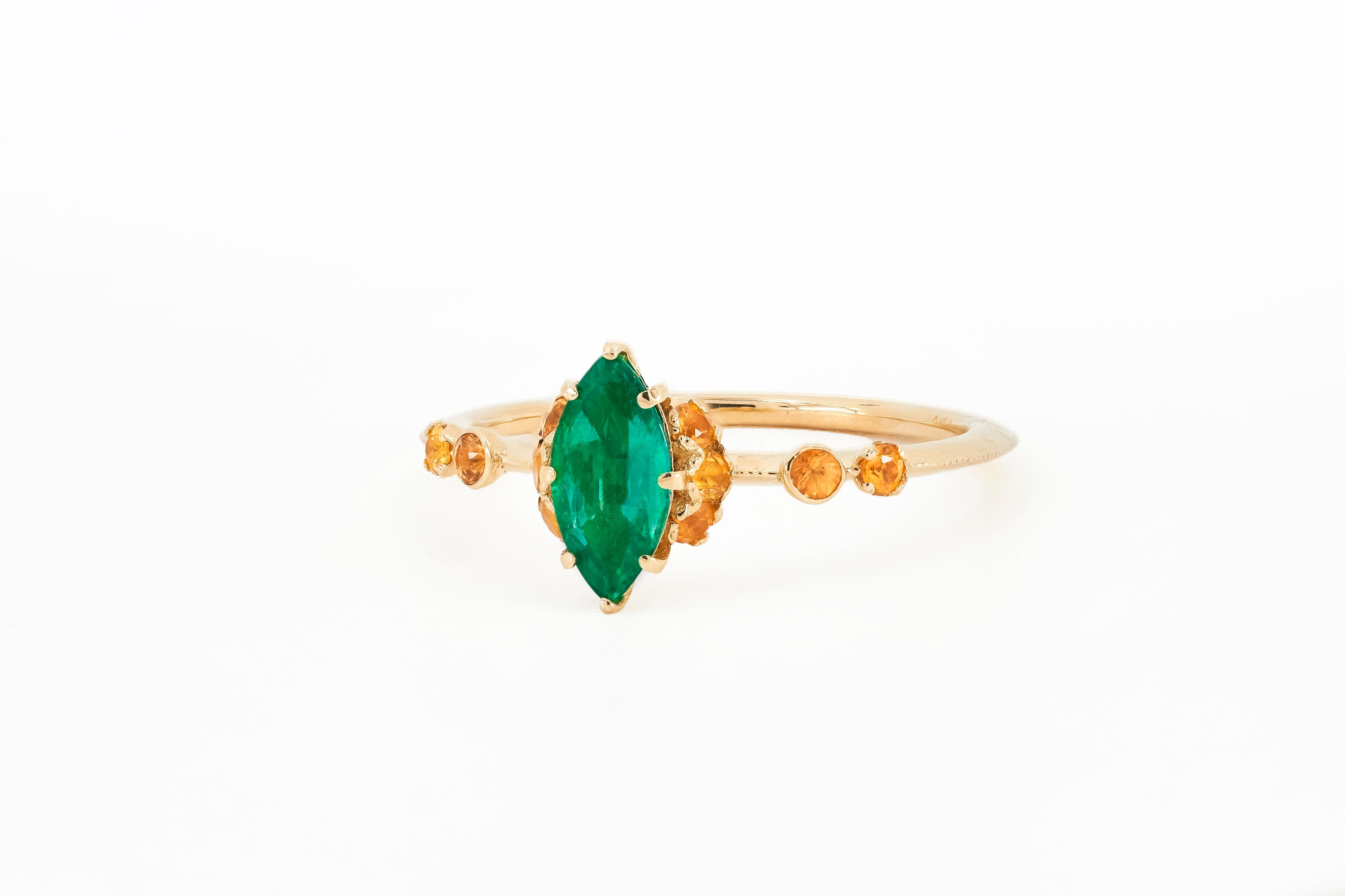 14 Karat Gold Ring with Emerald and Sapphires In New Condition For Sale In Istanbul, TR