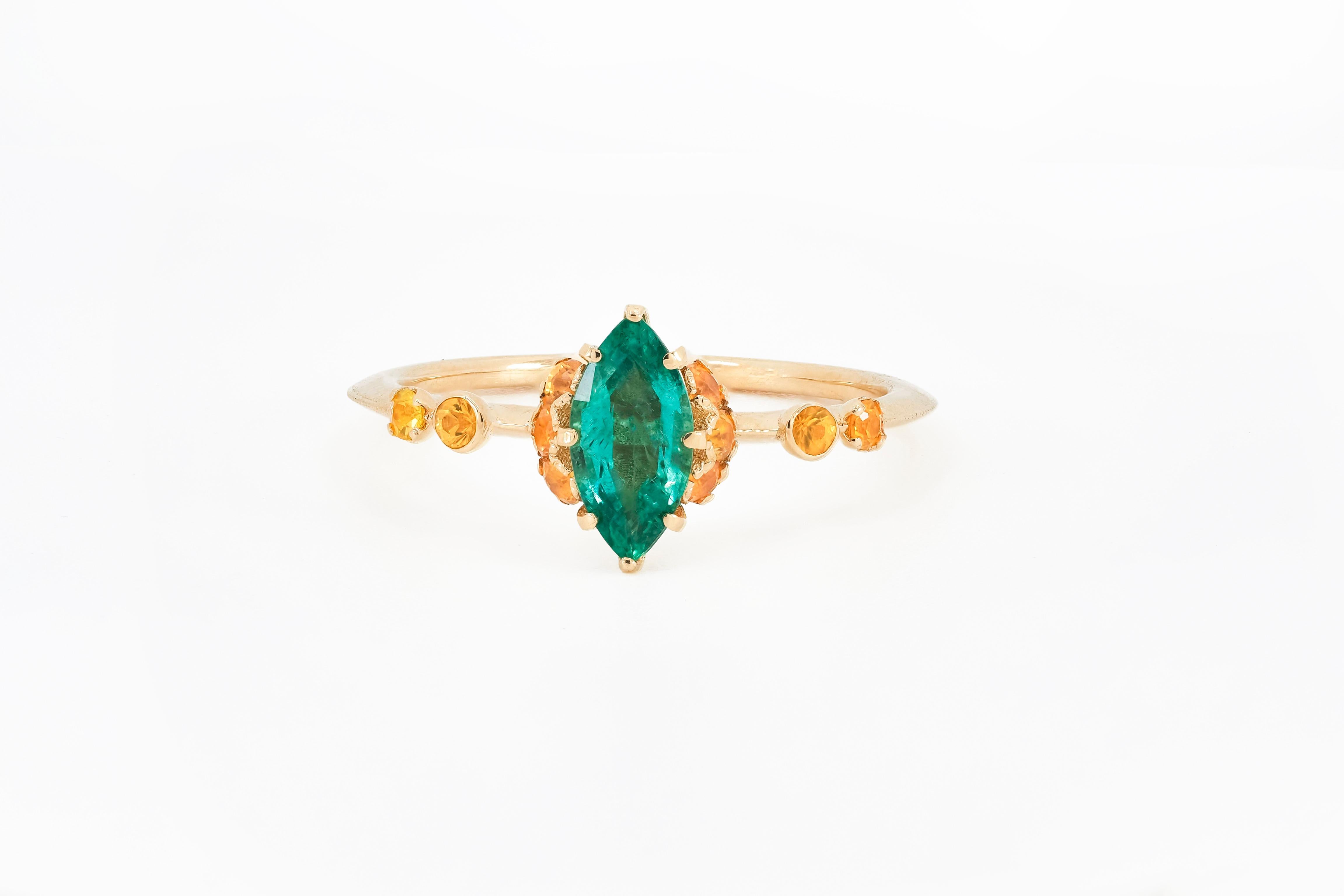 14 Karat Gold Ring with Emerald and Sapphires For Sale 1