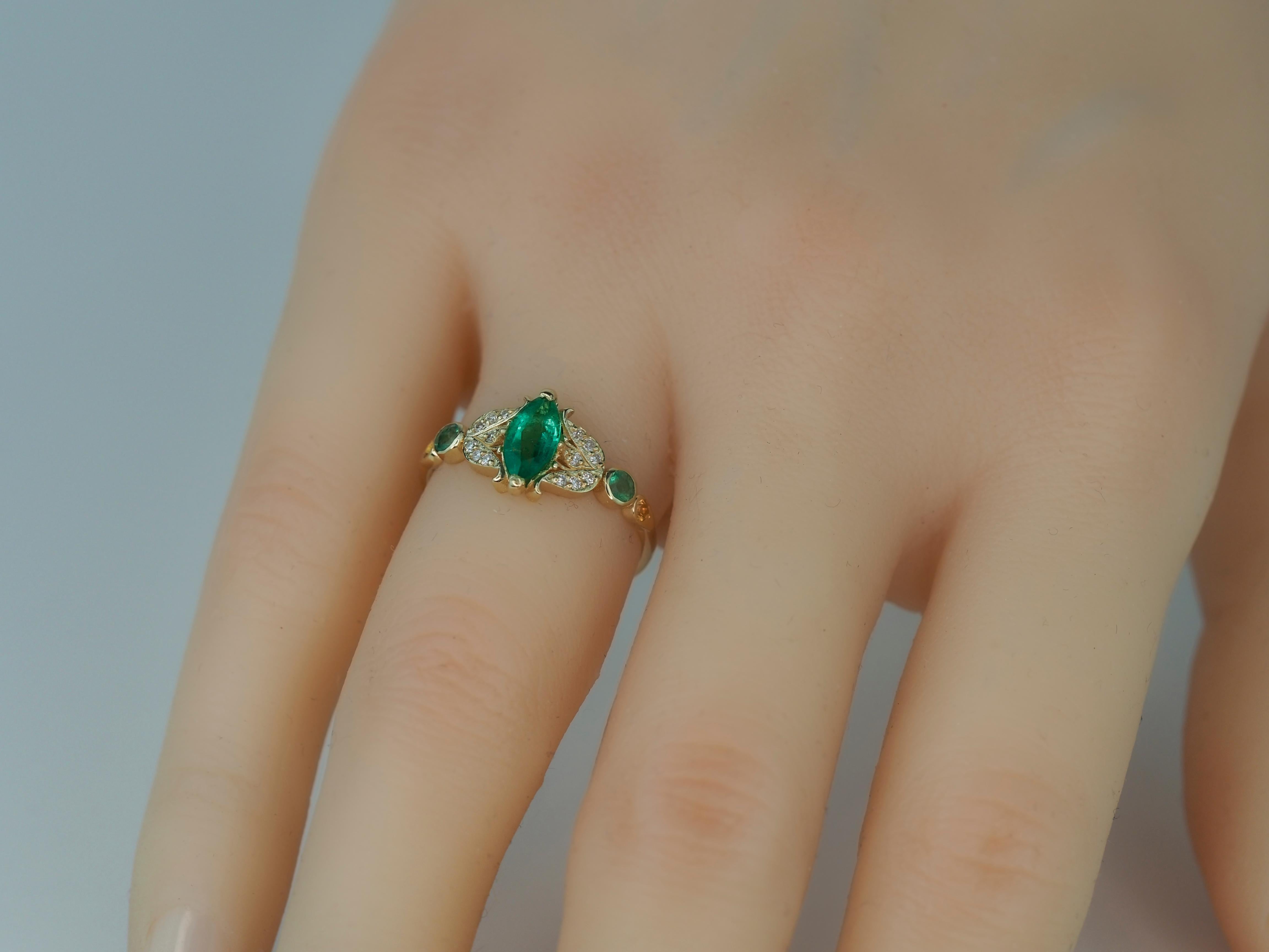 For Sale:  Gold Ring with Marquise Emerald. Vintage inspirired emerald ring. Art-deco !  2