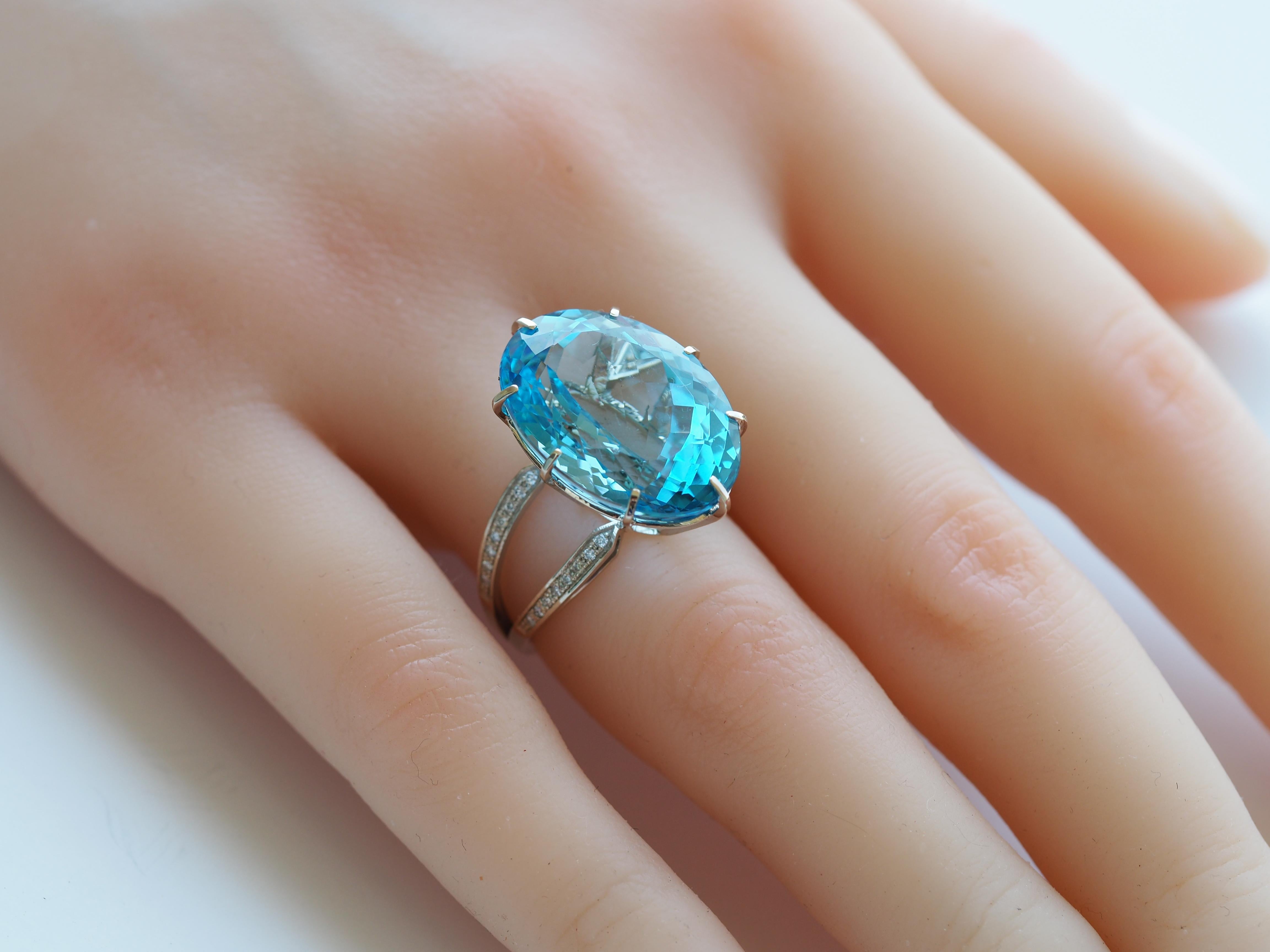 Modern 14 Karat Gold Ring with Oval Topaz and Diamonds, Gold Ring with Sky Blue Topaz For Sale