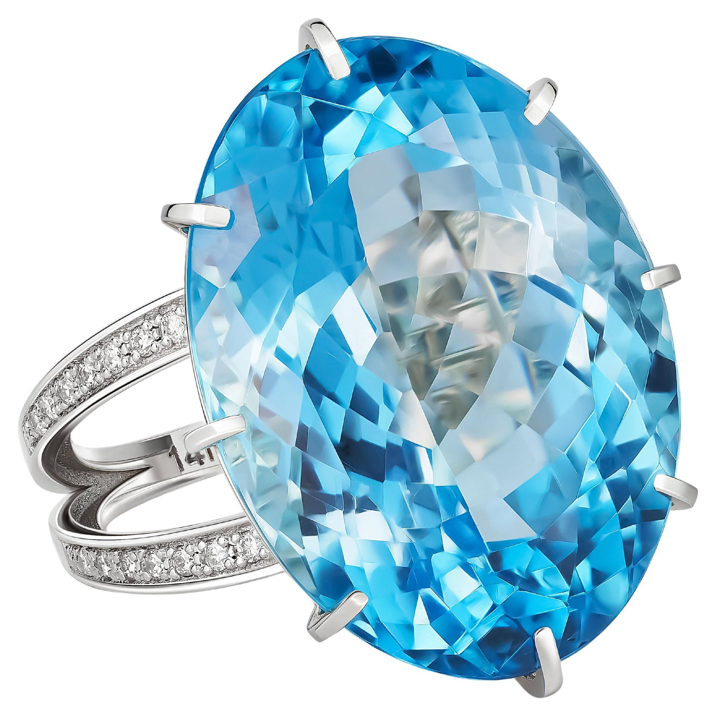 14 Karat Gold Ring mit ovalem Topas und Diamanten, Goldring mit himmelblauem Topas im Angebot