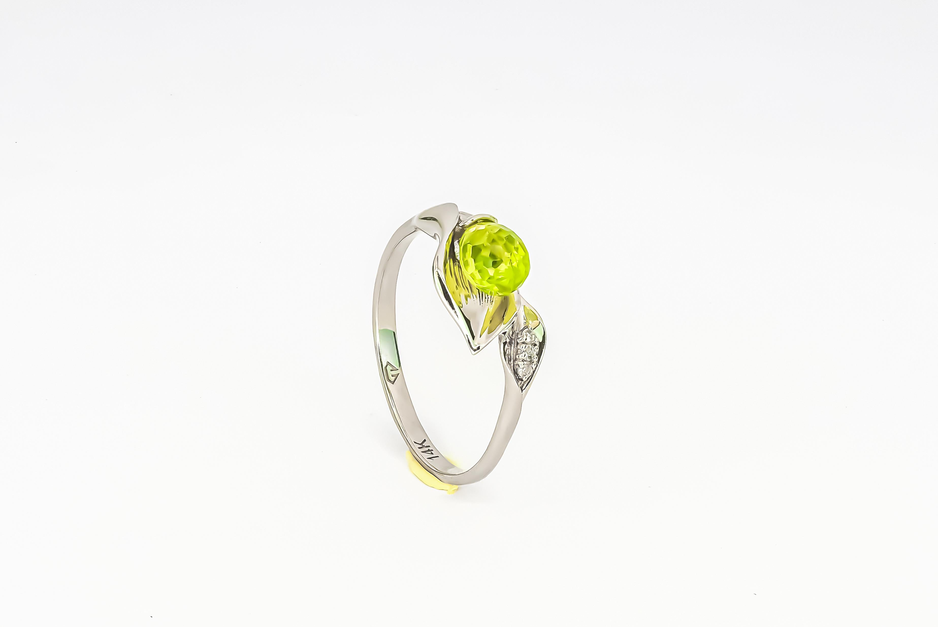 14 Karat Gold Ring with Peridot and Diamonds, Lily Calla Gold Ring For Sale 4