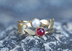 Two gemstone: ruby and pearl 14k gold ring