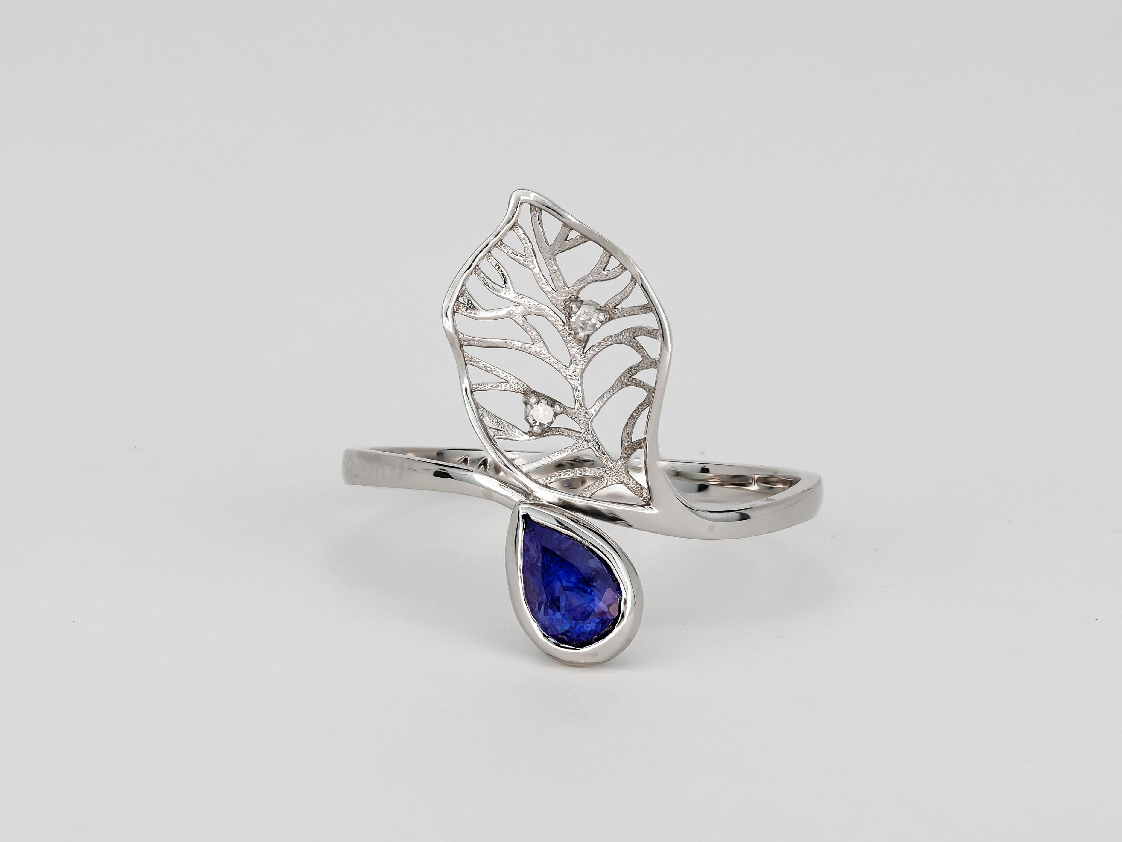Pear Cut 14 Karat Gold Ring with Sapphire and Diamonds. Floral Design Ring with Sapphire For Sale