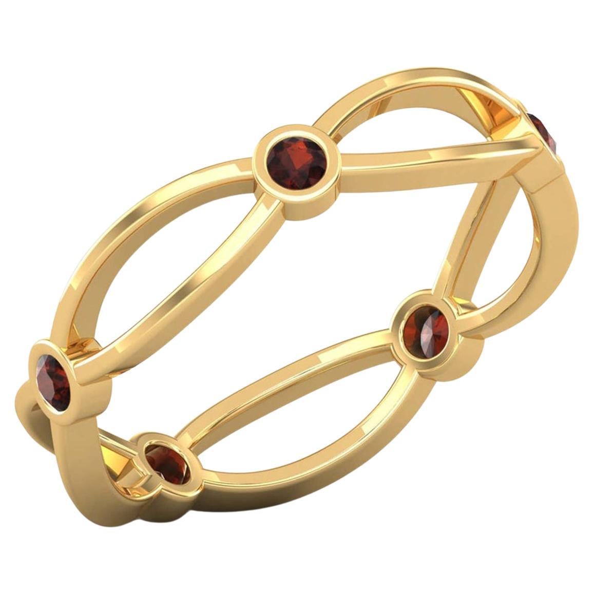 14 Karat Gold Round Garnet Ring / January Birthstone Ring / Ring for Her For Sale