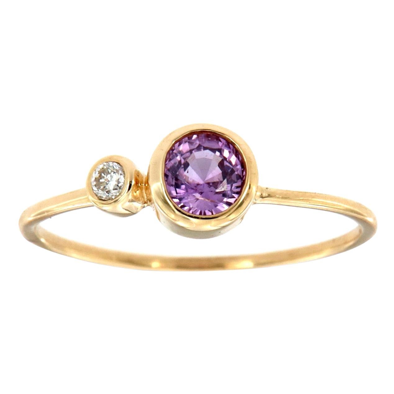 14 Karat Gold Ring mit rundem lila rosa Saphir und Diamant in der Mitte, 2/5 Karat