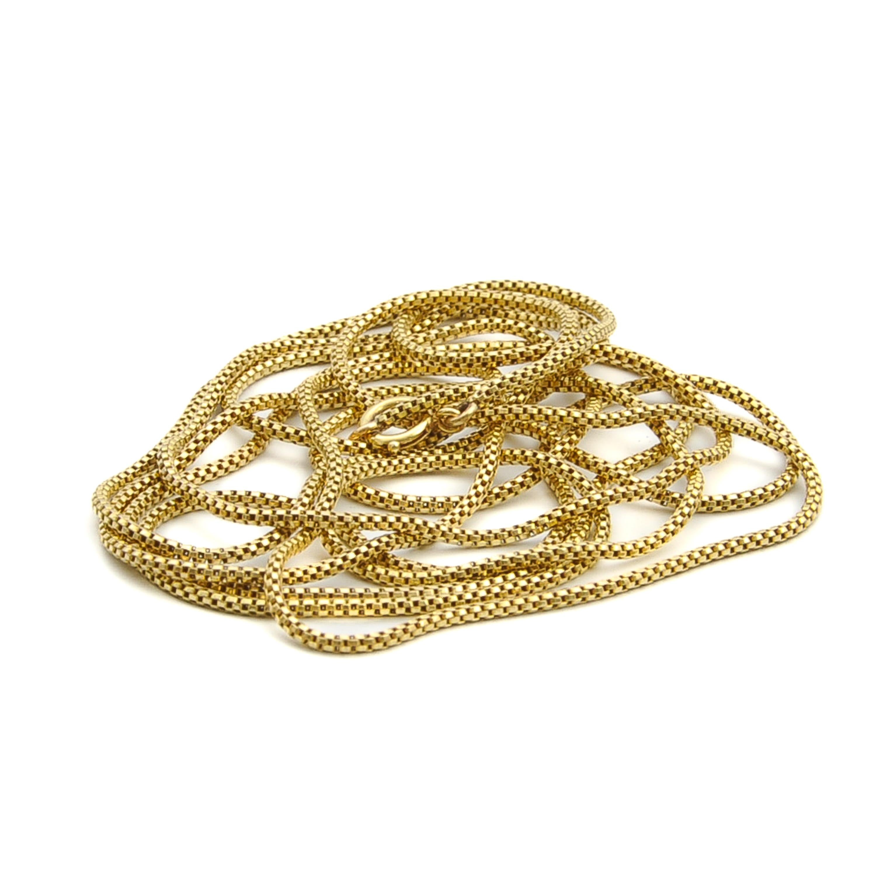 14 Karat Gold Sautoir Venetian Box Chain Necklace For Sale 1
