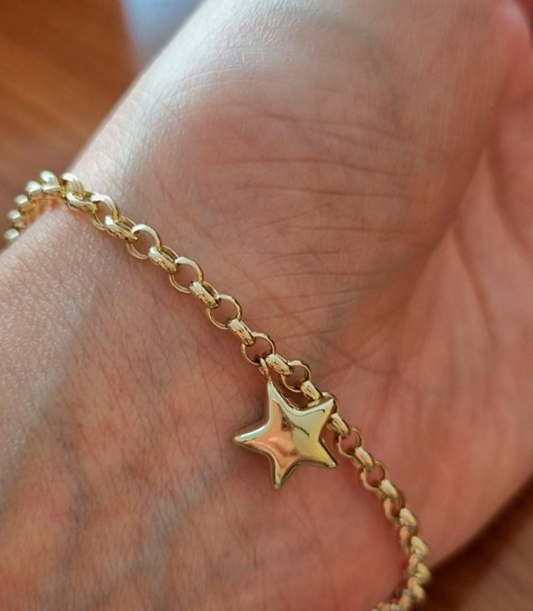 Women's or Men's 14 Karat Gold Star Charm Bracelet, Chain Bracelet with Star Shaped Pendant