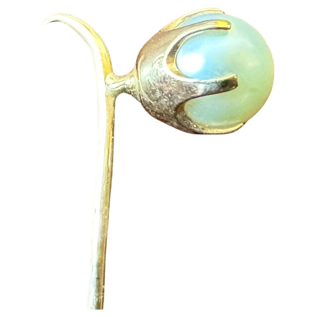 14 Karat Gold Stick Pin with bead Made in Finland For Sale