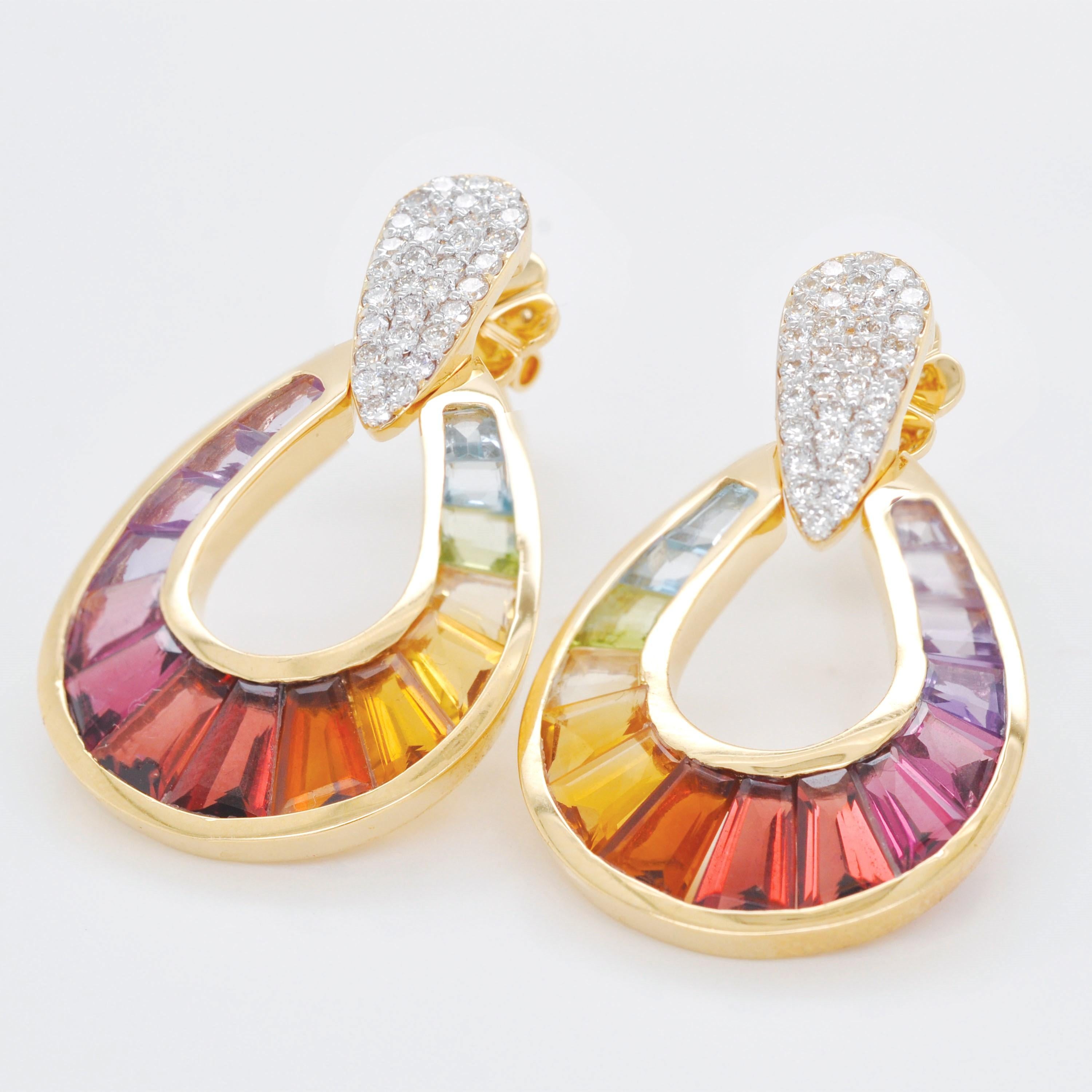 14 Karat Gold Taper Baguette Multi-Color Rainbow Diamond Dangling Drop Earrings In New Condition For Sale In Jaipur, Rajasthan