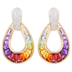 Pendientes colgantes de oro de 14 quilates con baguette cónica y diamantes arco iris multicolor