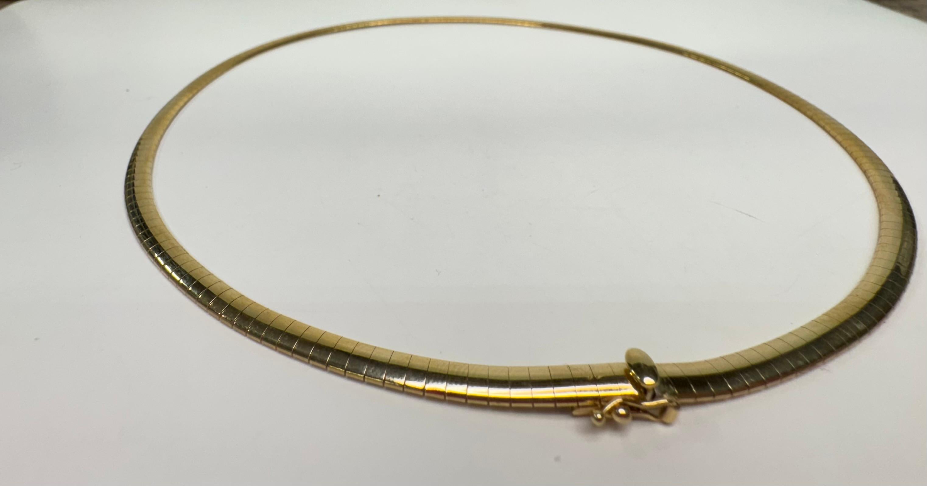 Women's or Men's 14 Karat Gold Thin Italian Omega Necklace For Sale