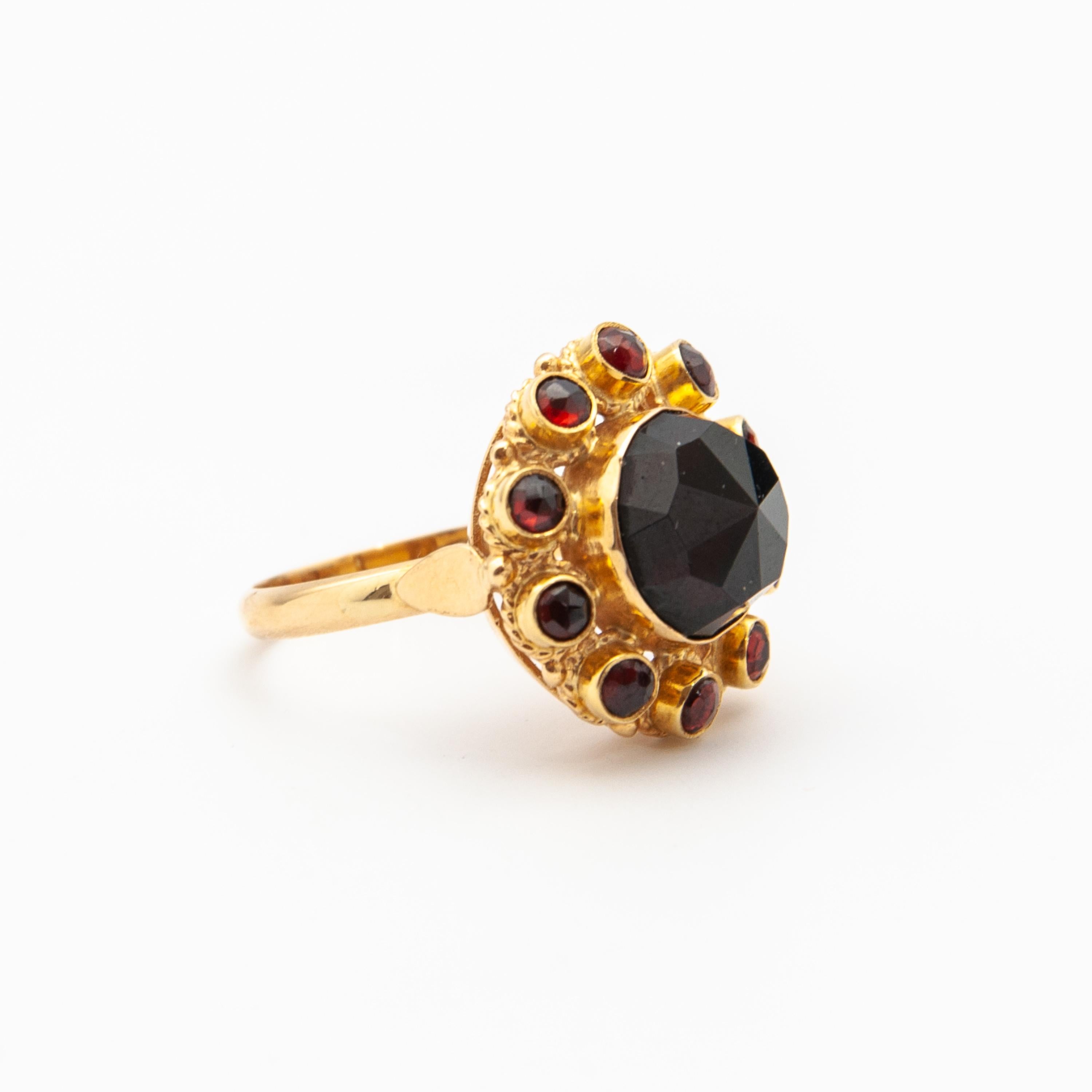 14k gold garnet ring