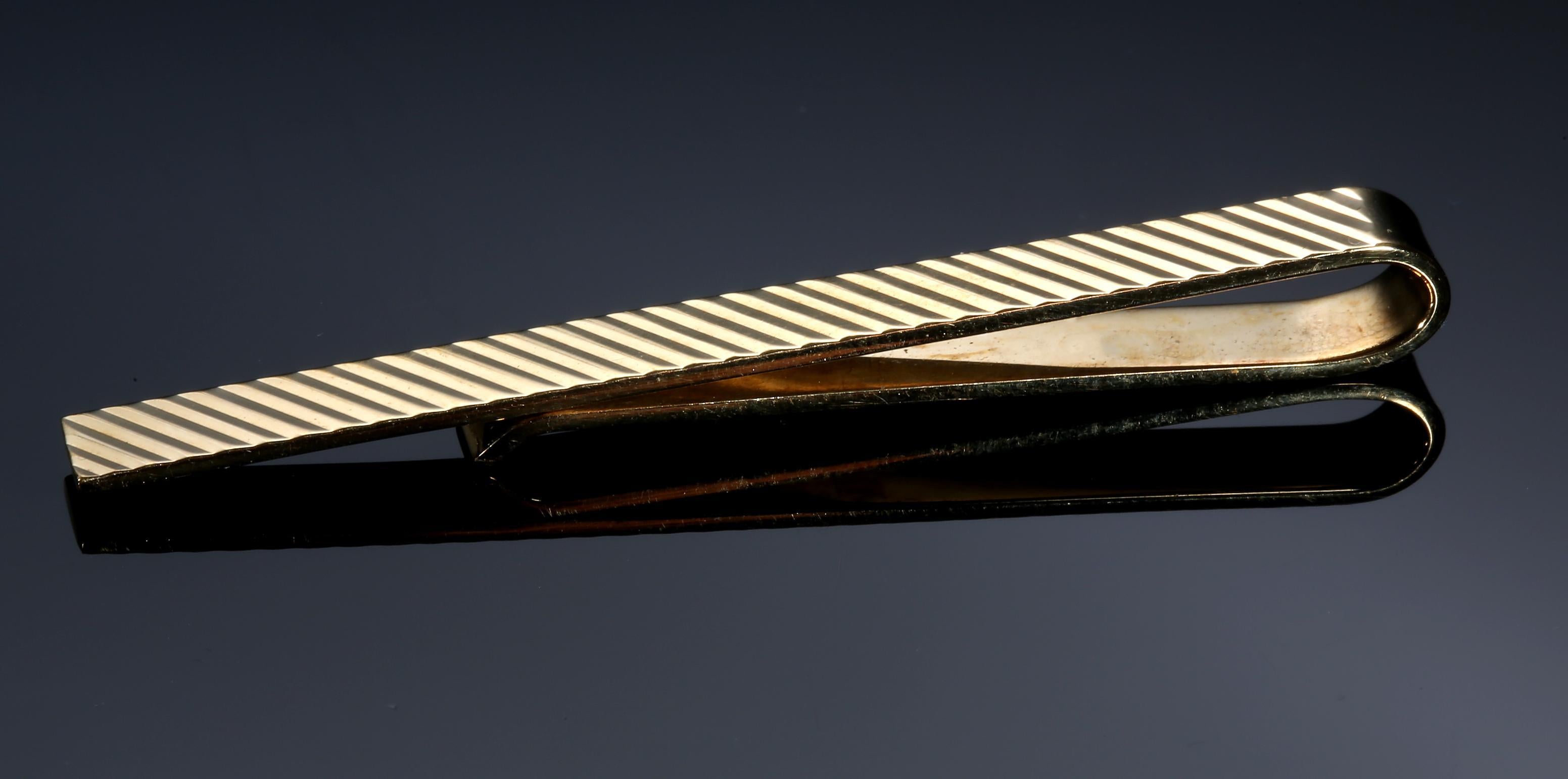 14 Karat Gold Vintage Tiffany Co. geriffelte 2 Zoll Bar Clip im Angebot 4