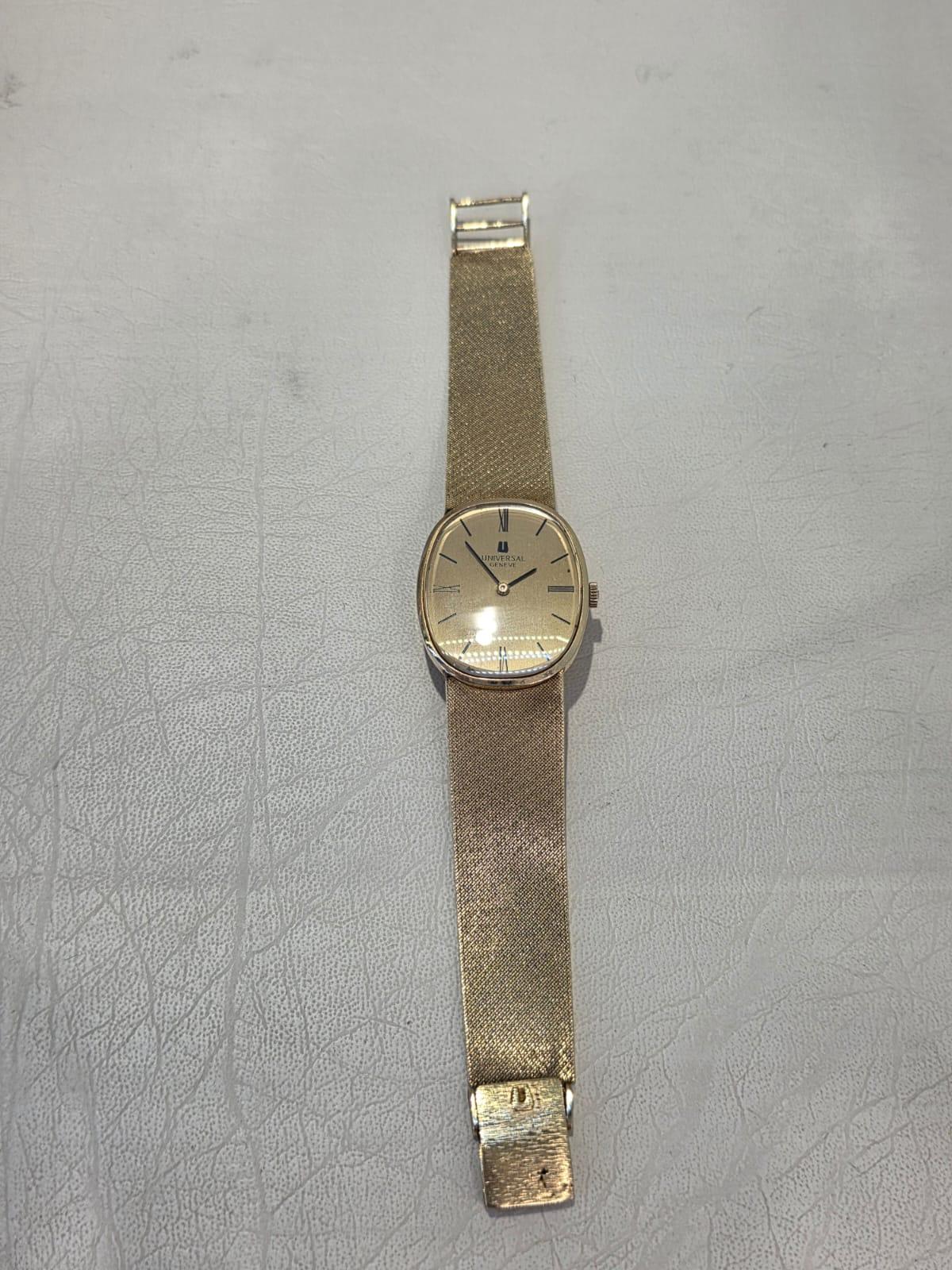 Reloj de oro de 14 quilates de la marca Universal Genève en Excelente estado para la venta en Tel Aviv - Jaffa, IL