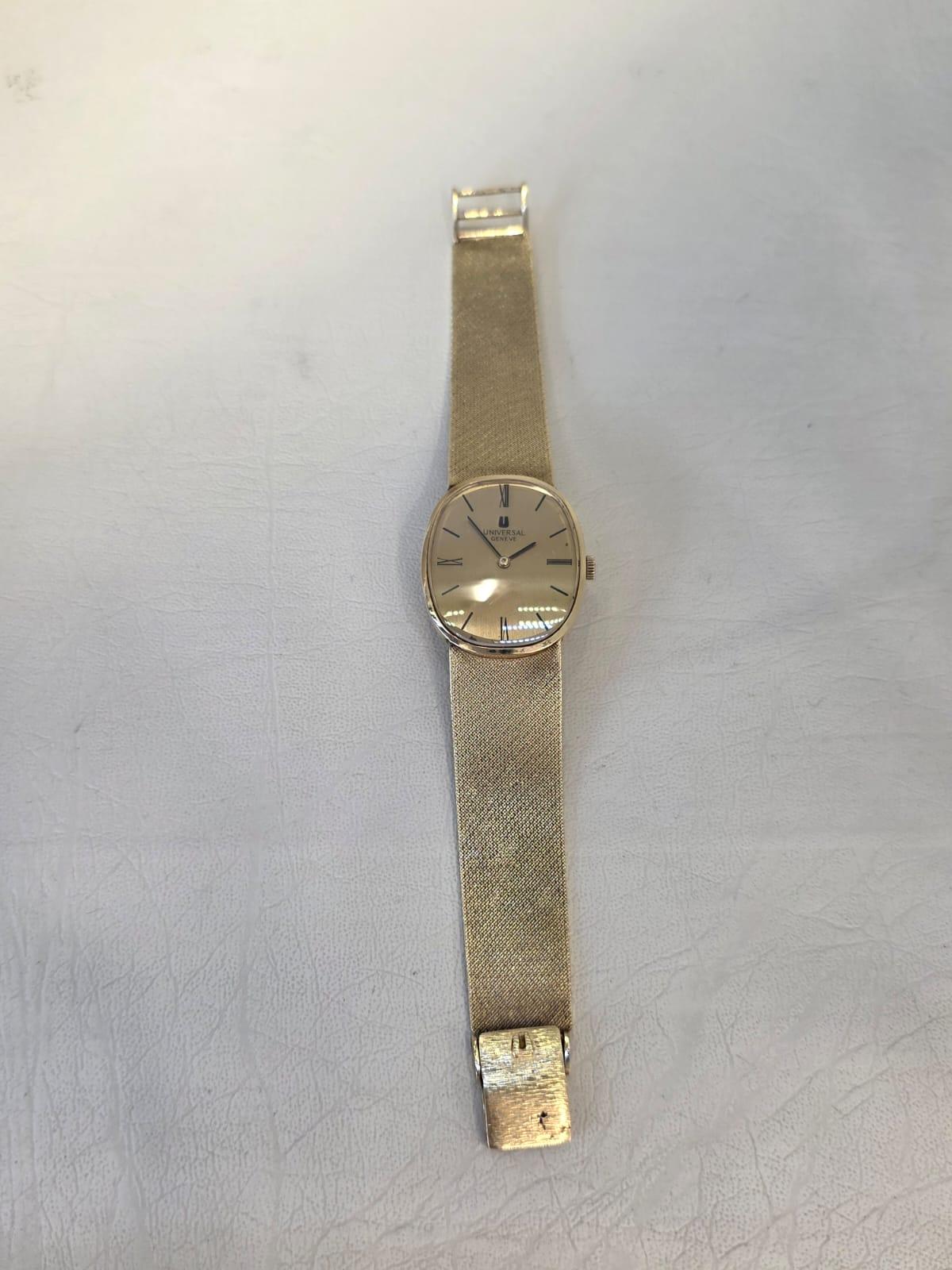 Femenino o masculino Reloj de oro de 14 quilates de la marca Universal Genève en venta