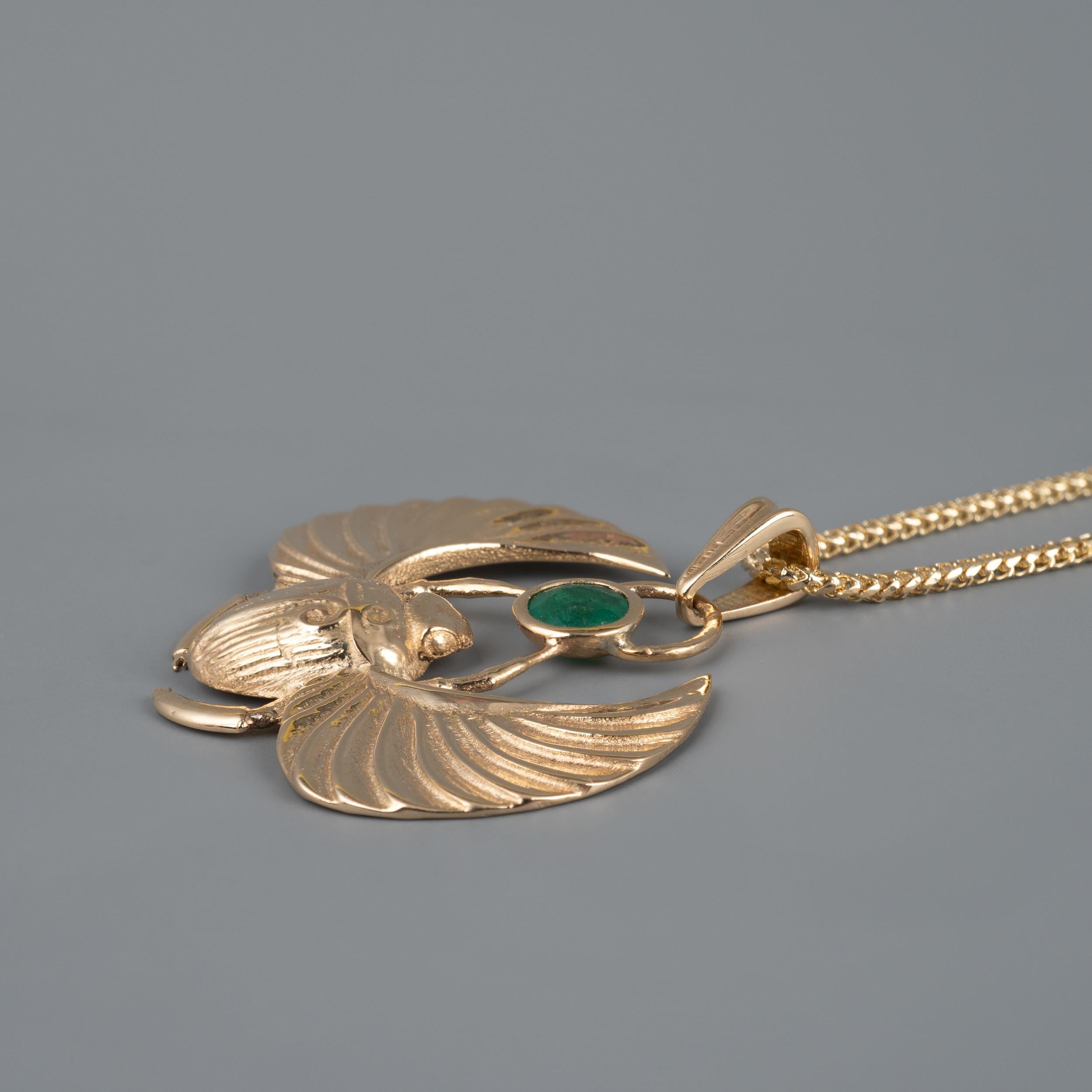 Art Deco 14 Karat Gold Winged Scarab Beetle Pendant Necklace Natural Certified Emerald