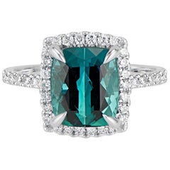 14 Karat Green Cushion Cut Tourmaline Diamond Halo Ring (bague de halo en tourmaline verte à taille coussin)