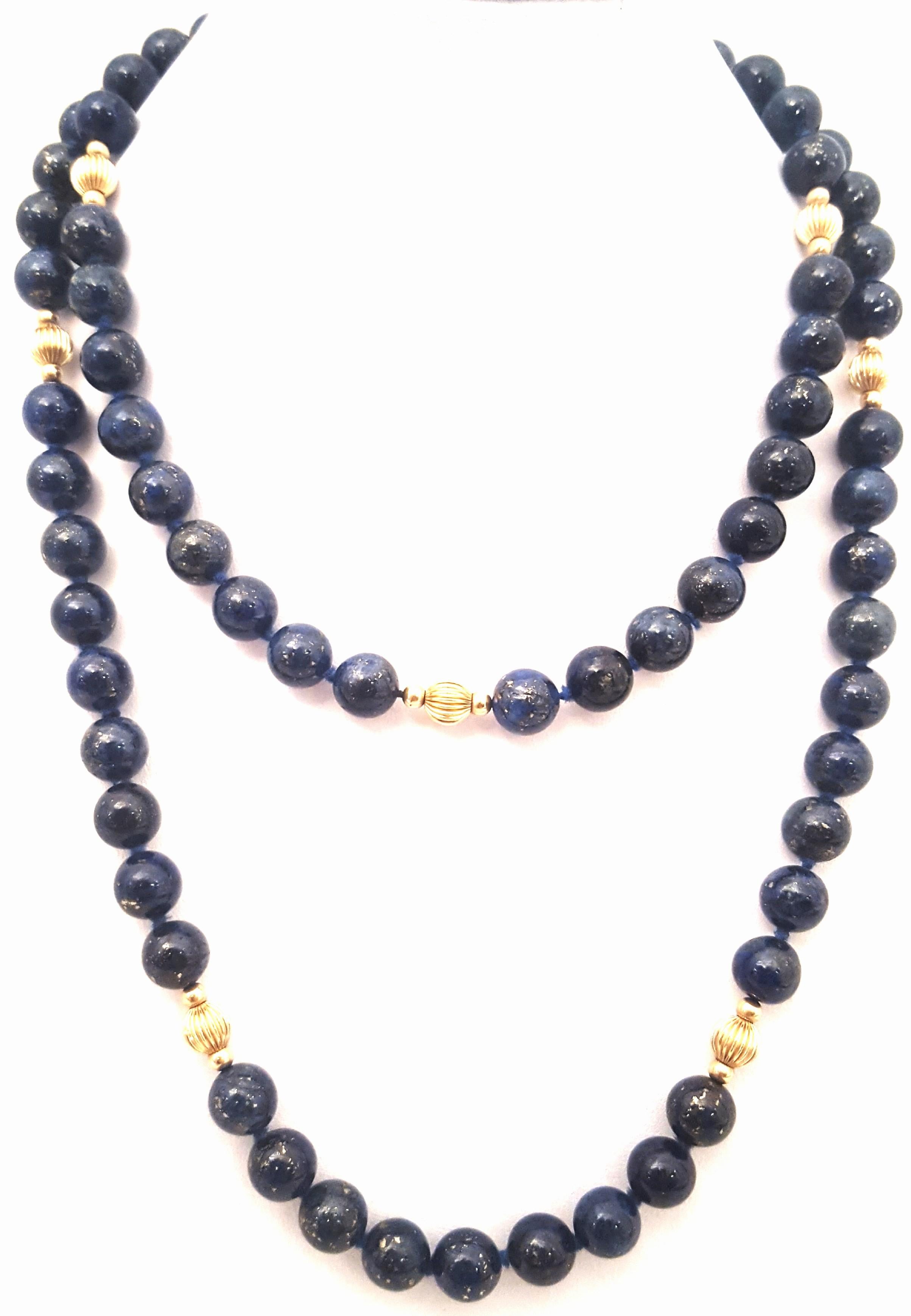 Contemporary 14 Karat High Quality Lapis Lazuli with Fluted and Smooth Accents For Sale