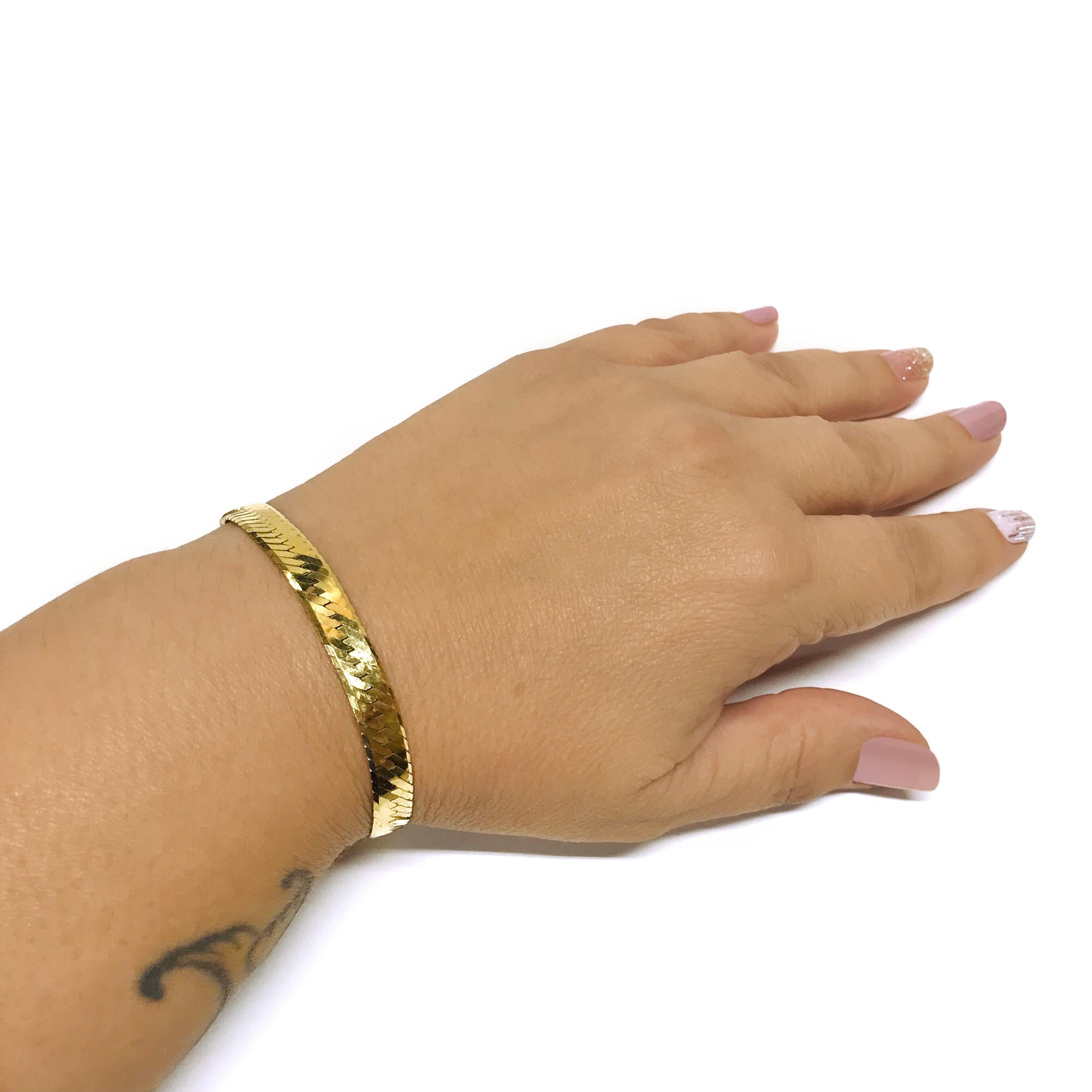 Bracelet italien à chevrons en or 14 carats en vente 1