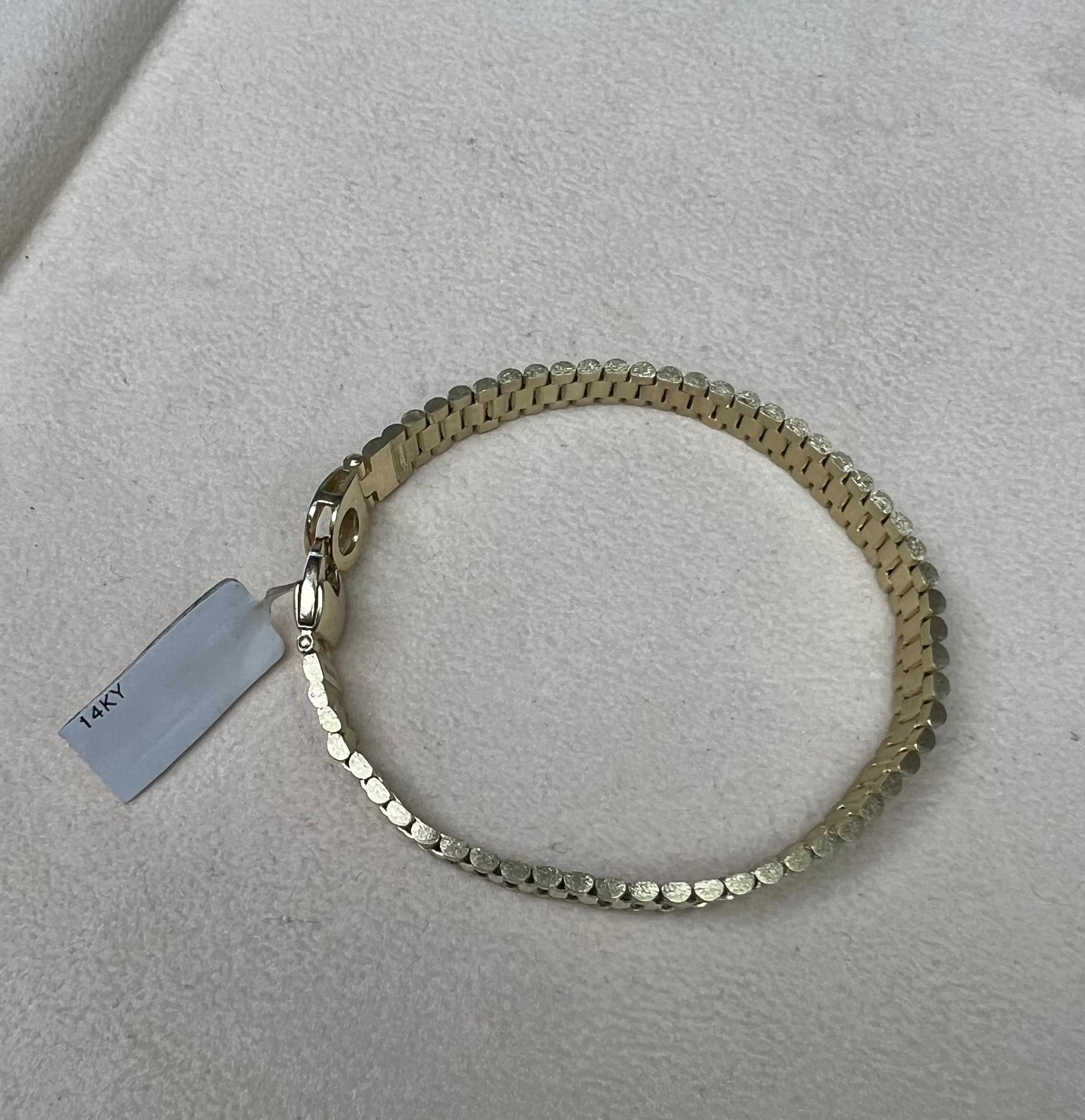 how much is a 14 karat gold bracelet worth