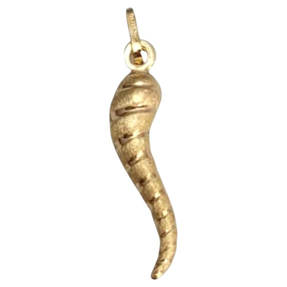 14 Karat Italian Horn Charm #21981 For Sale