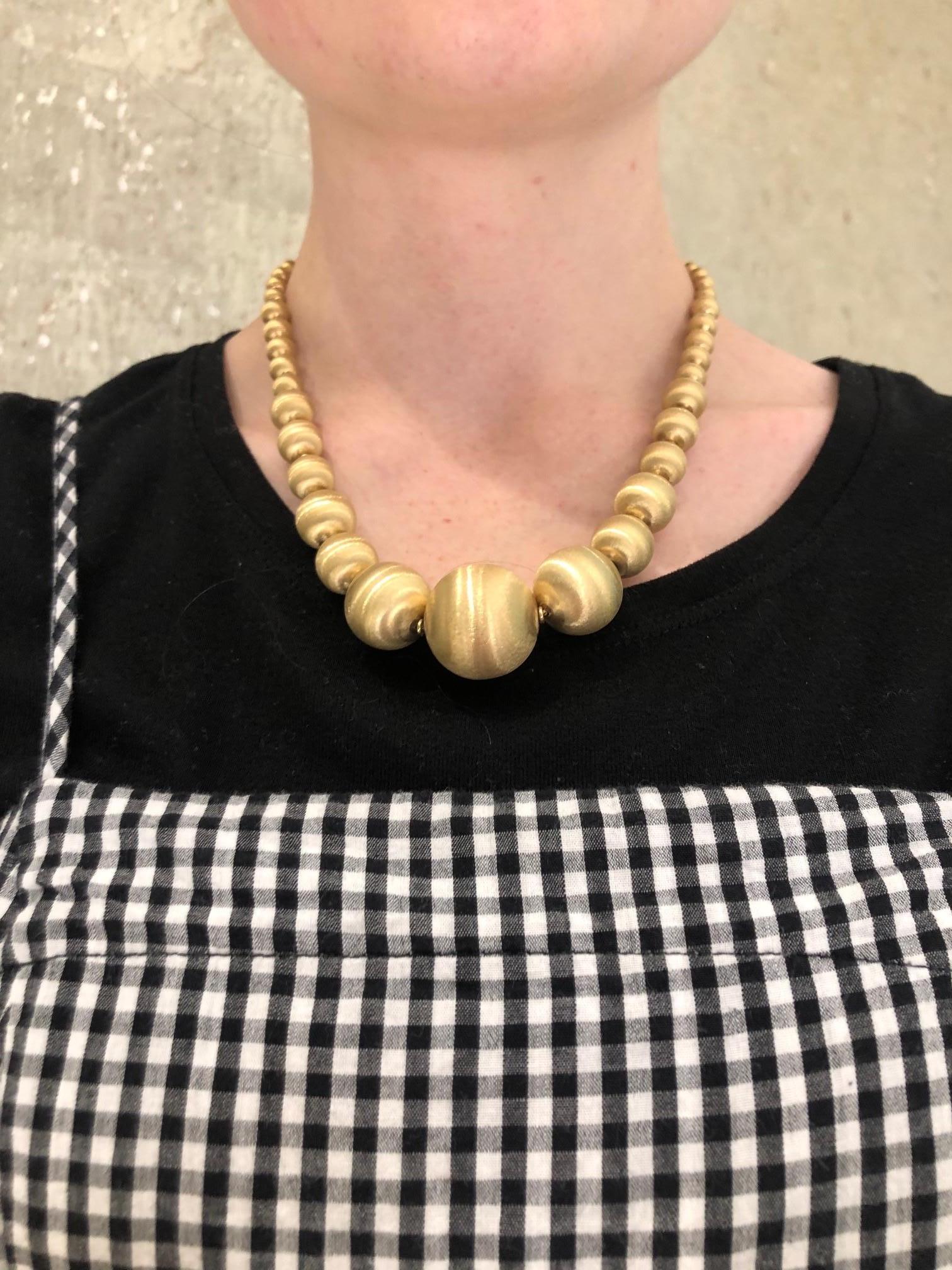 14 Karat Italian Yellow Gold Graduated Textured Bead Necklace 4