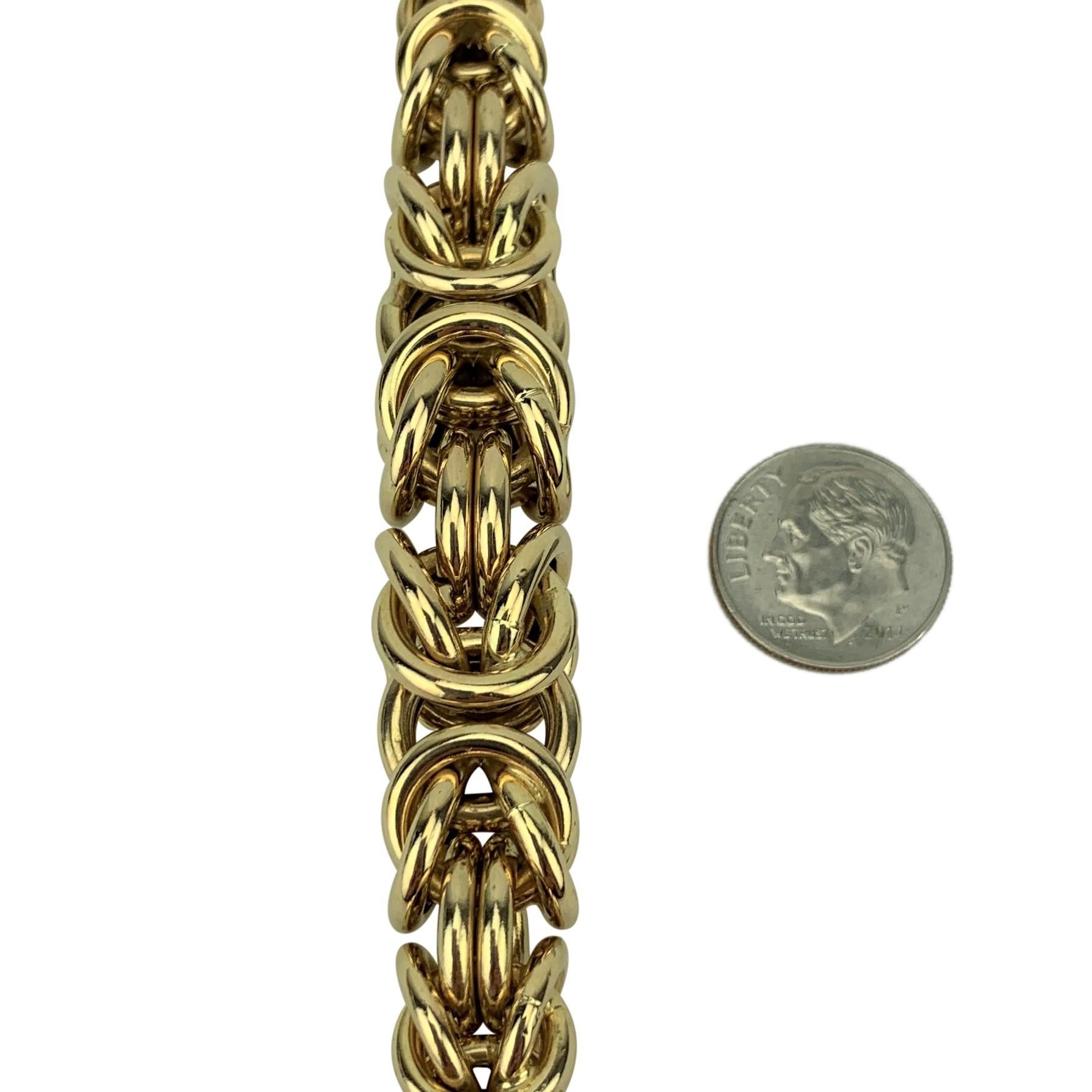 14 Karat Italian Yellow Gold UnoAErre Graduated Byzantine Link Necklace In Good Condition In Guilford, CT