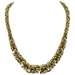 14 Karat Italian Yellow Gold UnoAErre Graduated Byzantine Link Necklace
