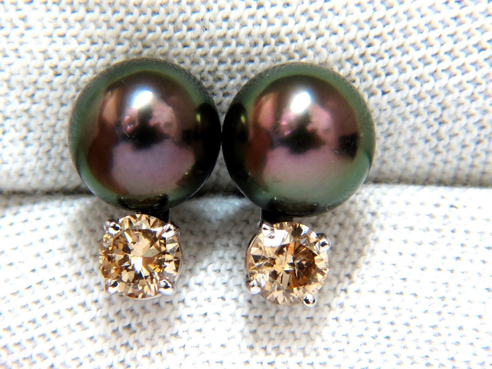14 Karat Natural Tahitian High Luster Peacock Pearl Fancy Diamond Earrings In New Condition In New York, NY