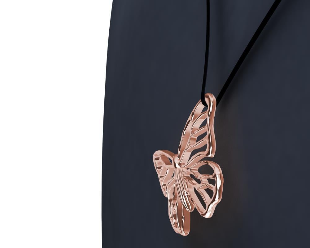 Collier de papillons en or rose 14 carats sur daim Neuf - En vente à New York, NY