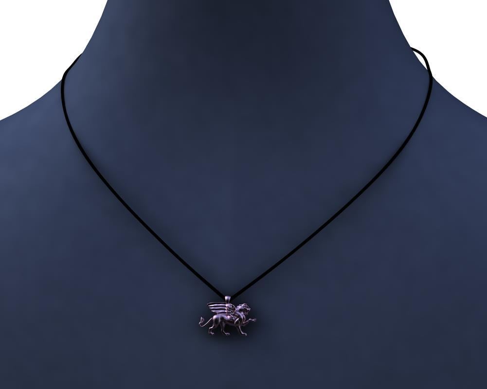 collier pendentif Griffon en or rose 14 carats.  Le designer de Tiffany, Thomas Kurilla, l'a créé pour le 1er Prems exclusivement. La sculpture est ma passion. Ce griffon se prépare à affronter son ennemi avec ses 4 dents.  1 pouce  ou 25 mm de