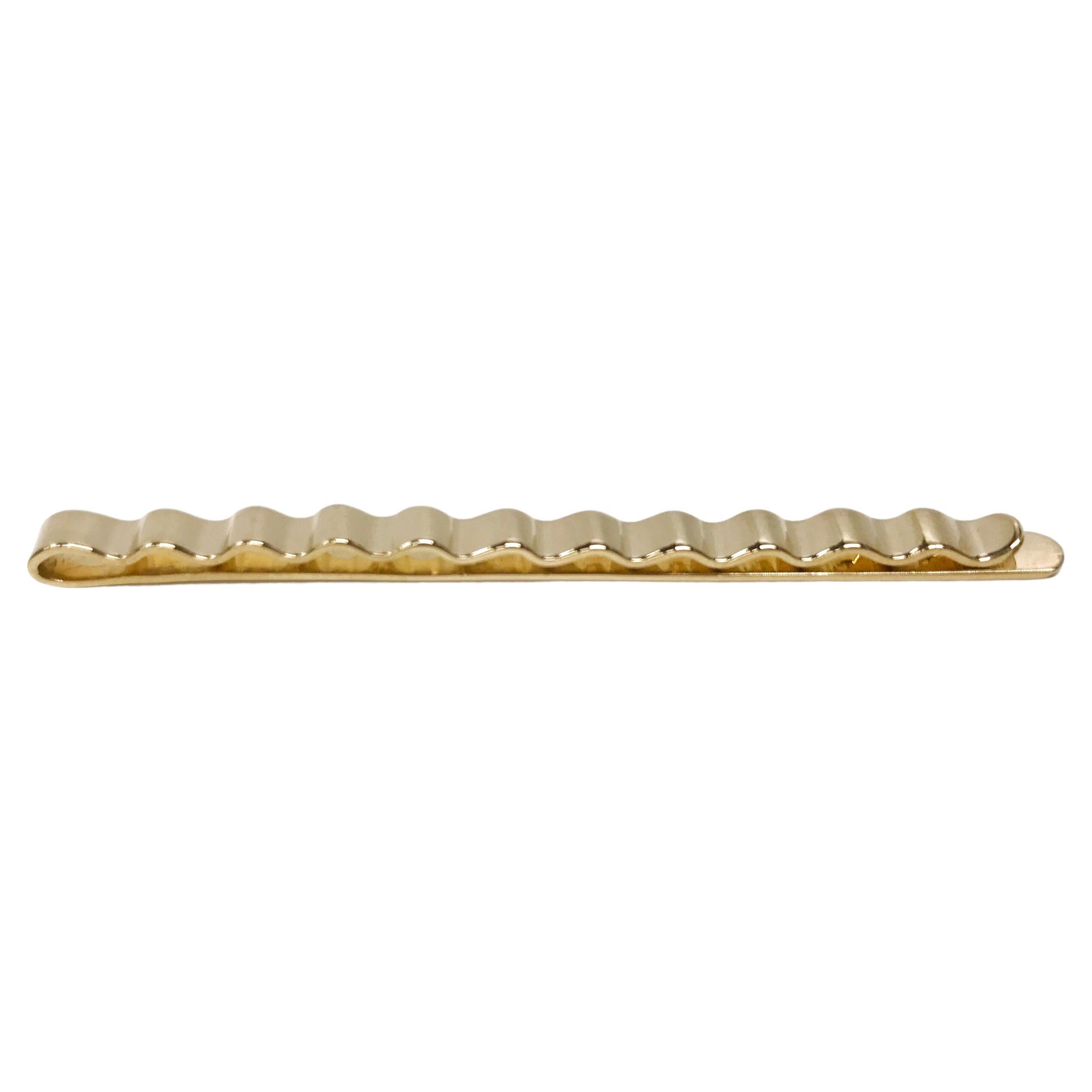 Cravate à cravate en forme d'écusson en or 14 carats