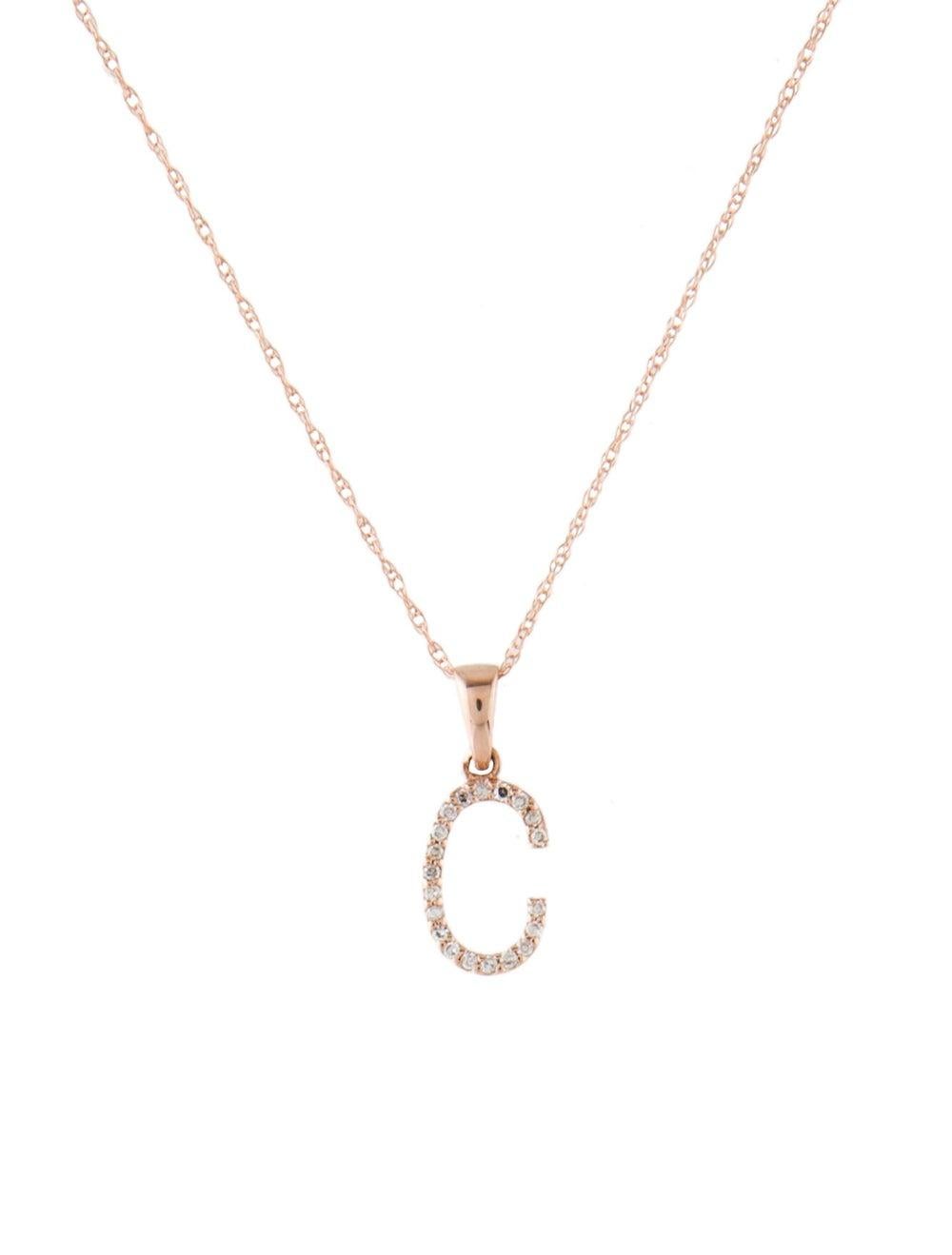 Taglio singolo Collana con ciondolo iniziale in oro rosa 14 carati con diamante da 0,06 carati, iniziale C in vendita