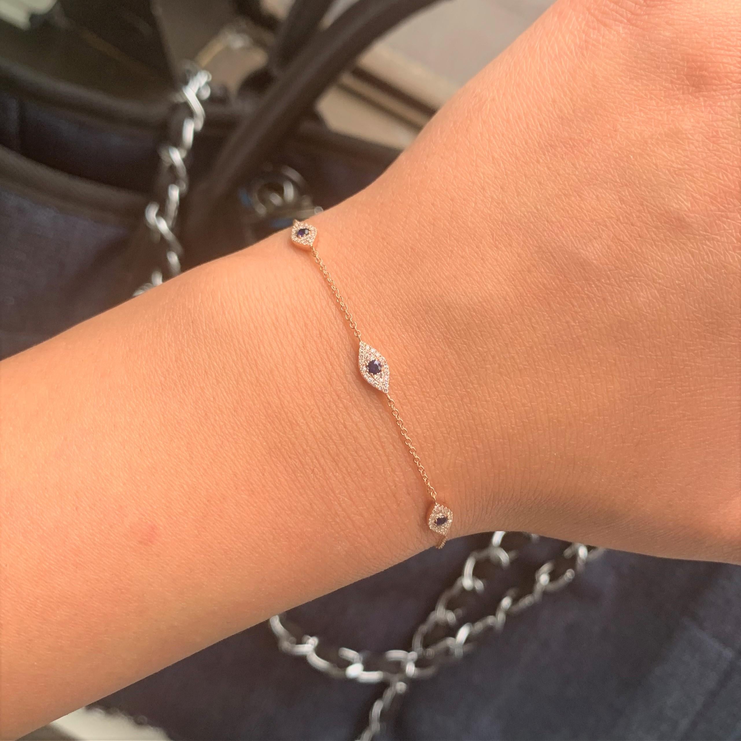 Armband aus 18 Karat Roségold mit 0,26 Karat Diamanten und Saphiren im bösen Auge (Zeitgenössisch) im Angebot