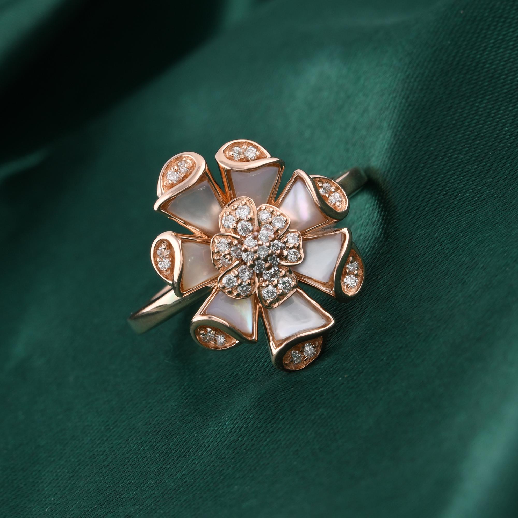 En vente :  Bague cocktail florale en or rose 14 carats 0,82 TCW Diamond Mother Of Pearl 9