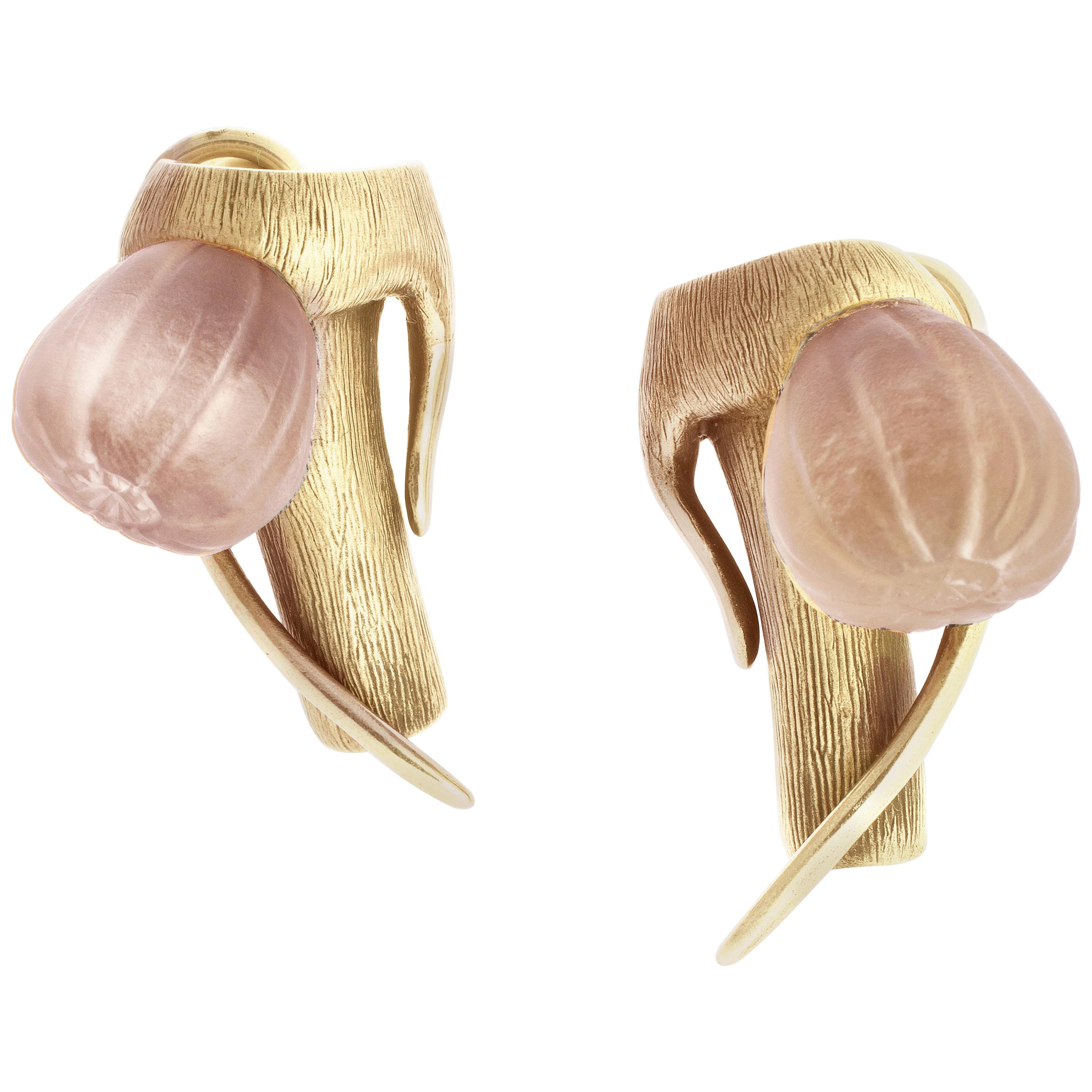 Boucles d'oreilles contemporaines en or rose quatorze carats de l'artiste