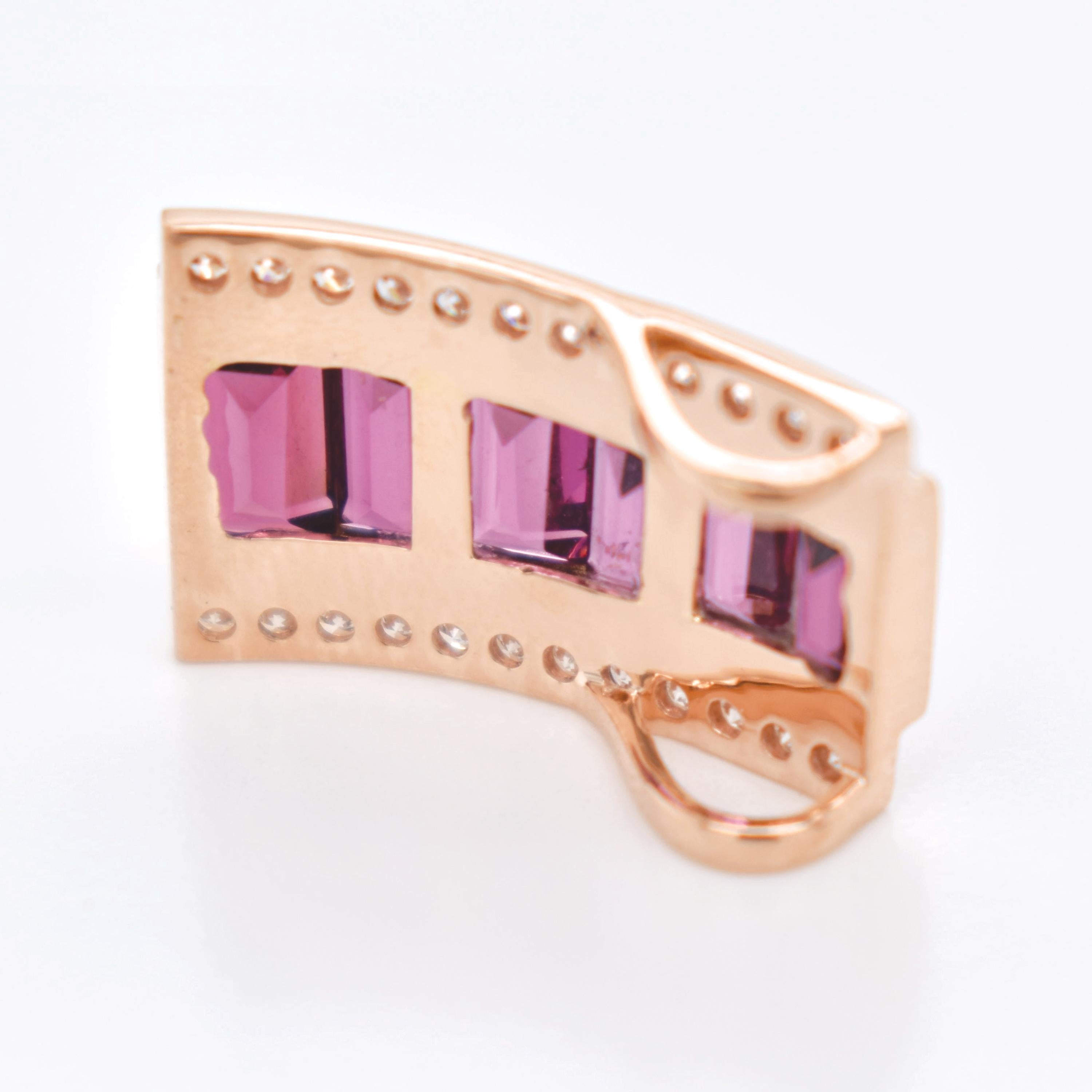 Taglio baguette Collana con ciondolo a piramide di diamanti in oro rosa 14 carati Baguette Rhodolite Art Deco in vendita