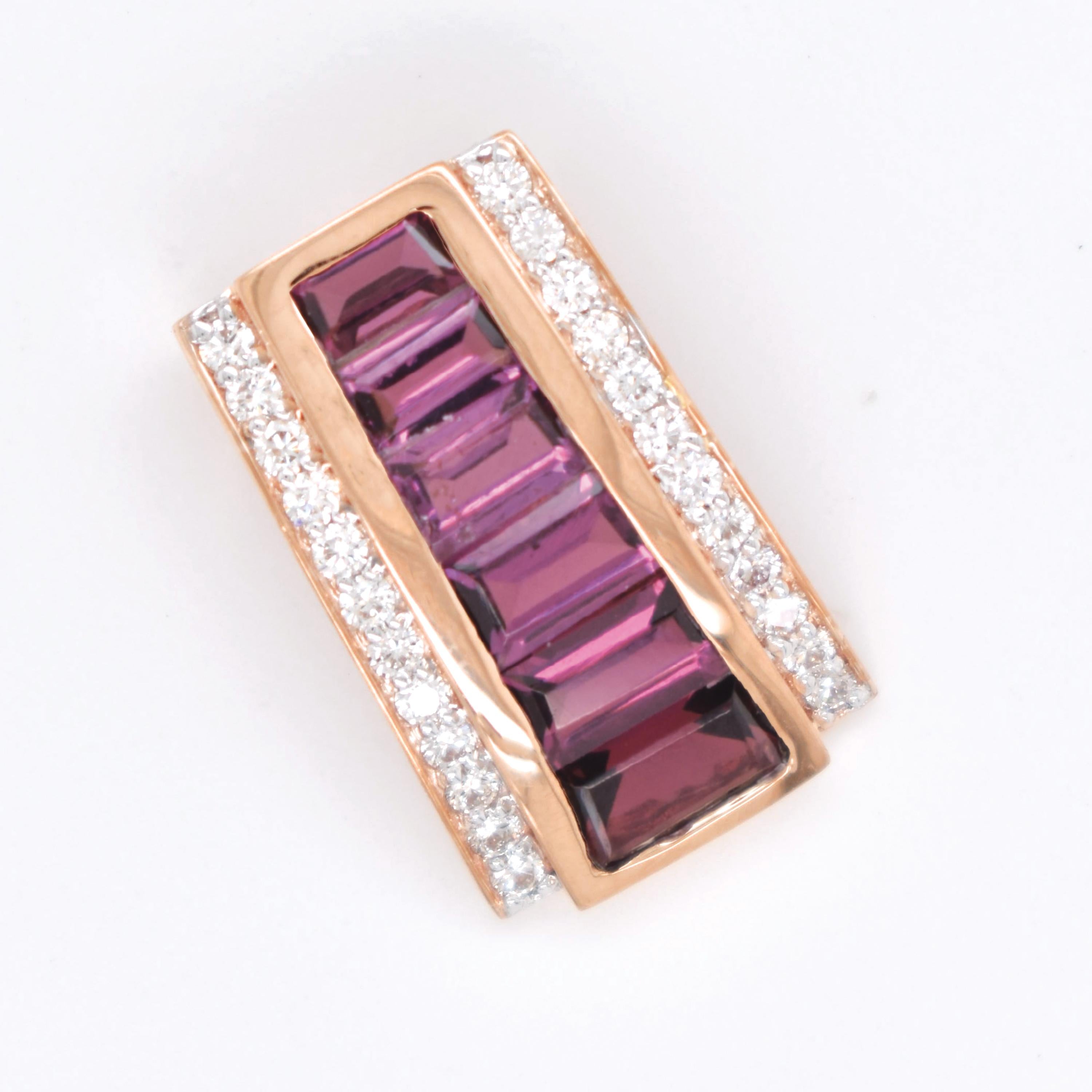 Donna Collana con ciondolo a piramide di diamanti in oro rosa 14 carati Baguette Rhodolite Art Deco in vendita