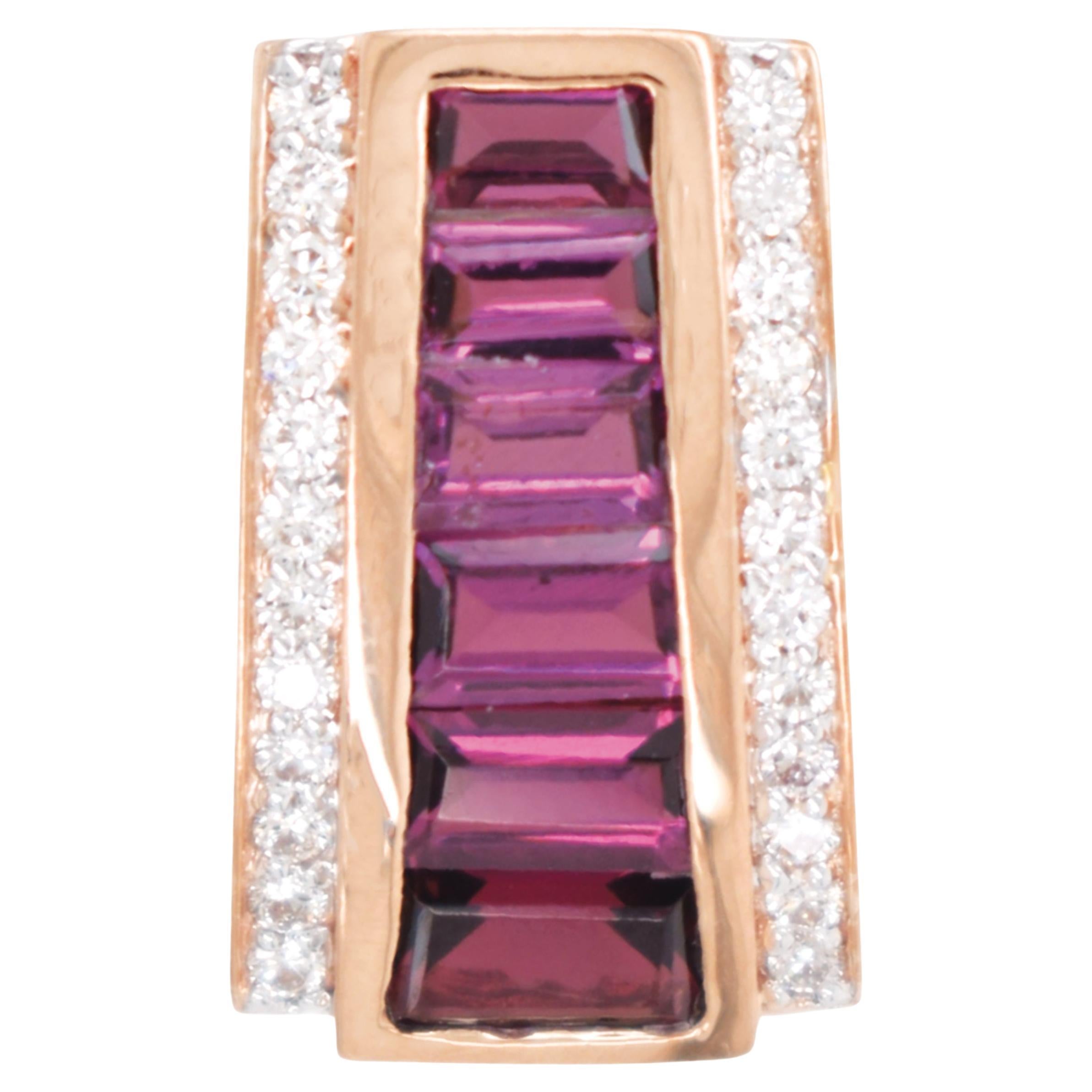 Collana con ciondolo a piramide di diamanti in oro rosa 14 carati Baguette Rhodolite Art Deco in vendita
